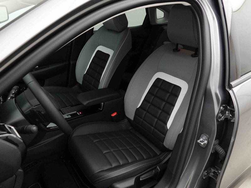 Citroen C4 X Hybrid 145 AUT MAX | Leather | GPS | Camera | Alu18 — photo 7