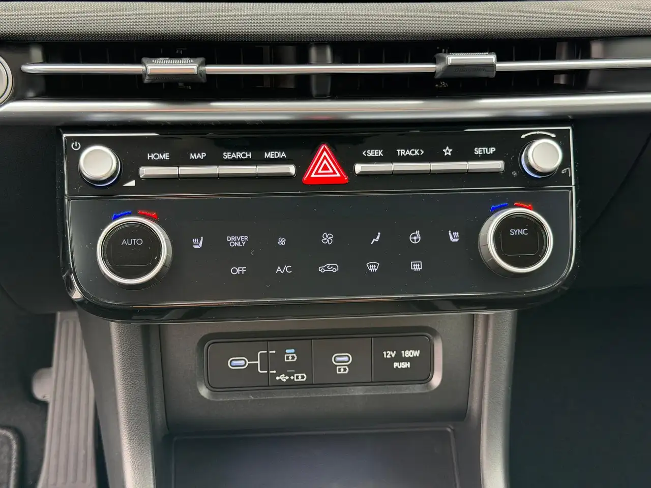 Hyundai TUCSON Style Hybrid Automatik 22