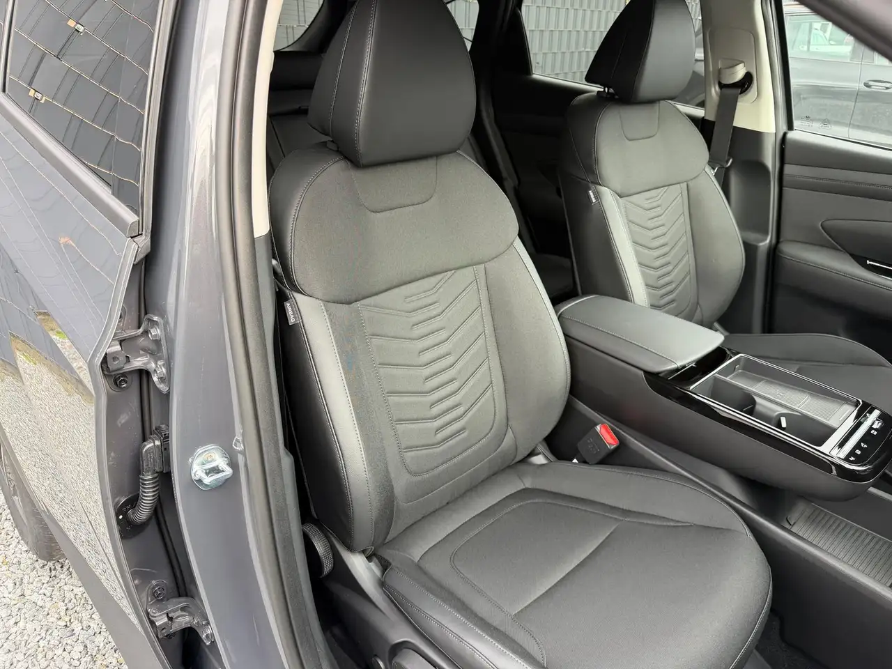 Hyundai TUCSON Style Hybrid Automatik 12