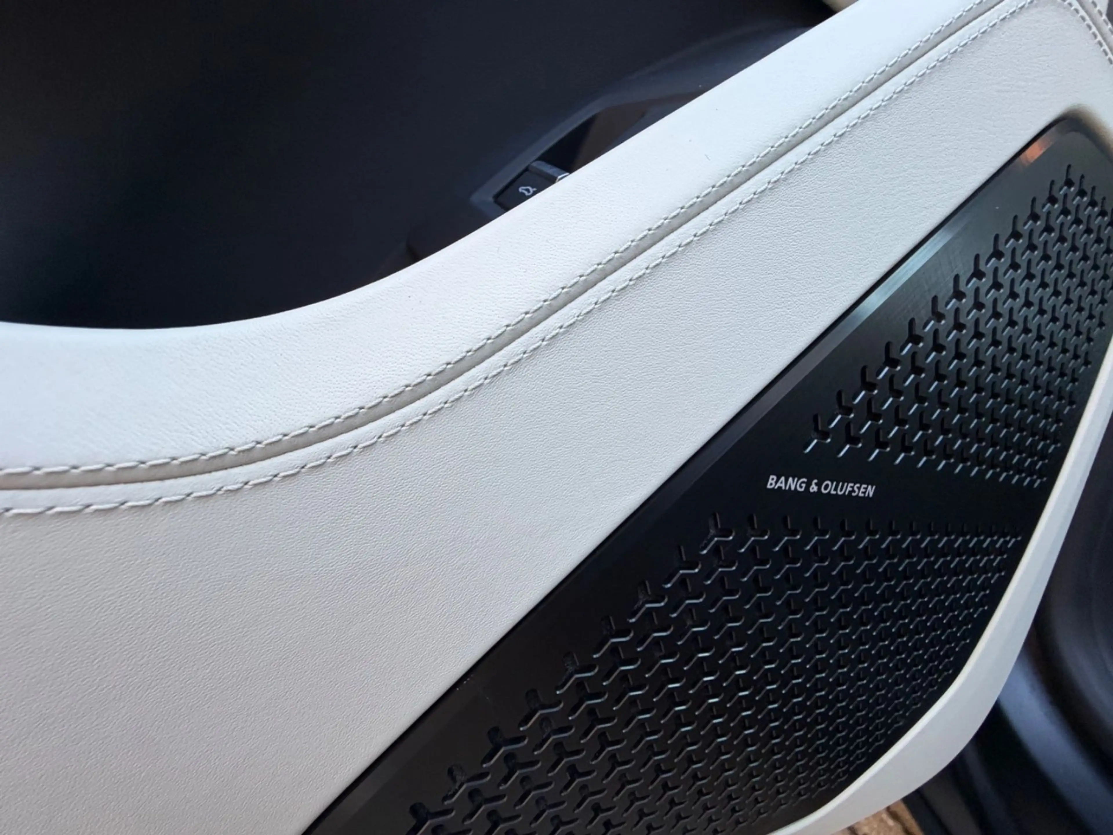 Lamborghini Urus S| Nero Nemesis| 23"| Keramik| B&O| 3D| HUD — photo 17