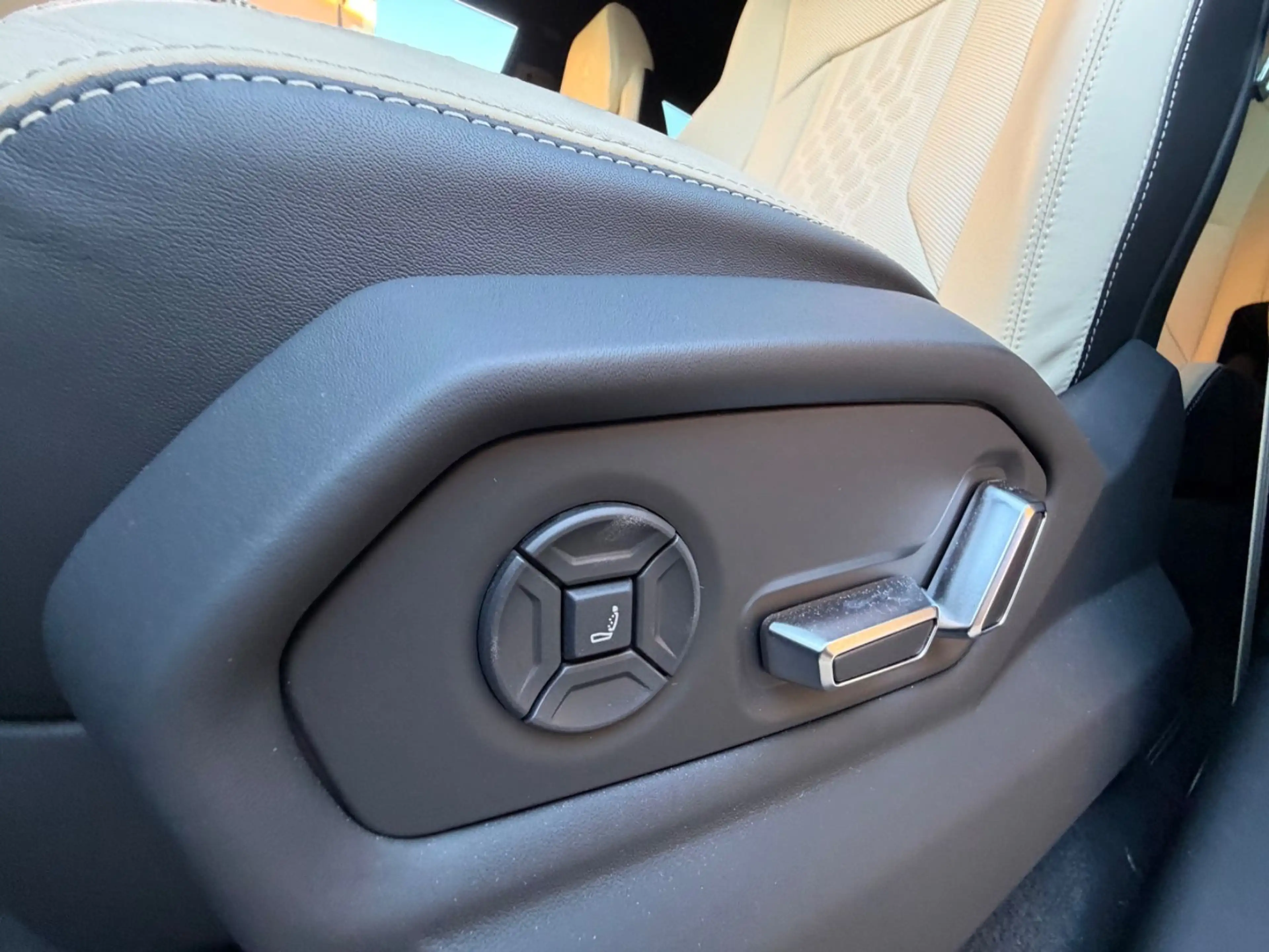 Lamborghini Urus S| Nero Nemesis| 23"| Keramik| B&O| 3D| HUD — photo 15