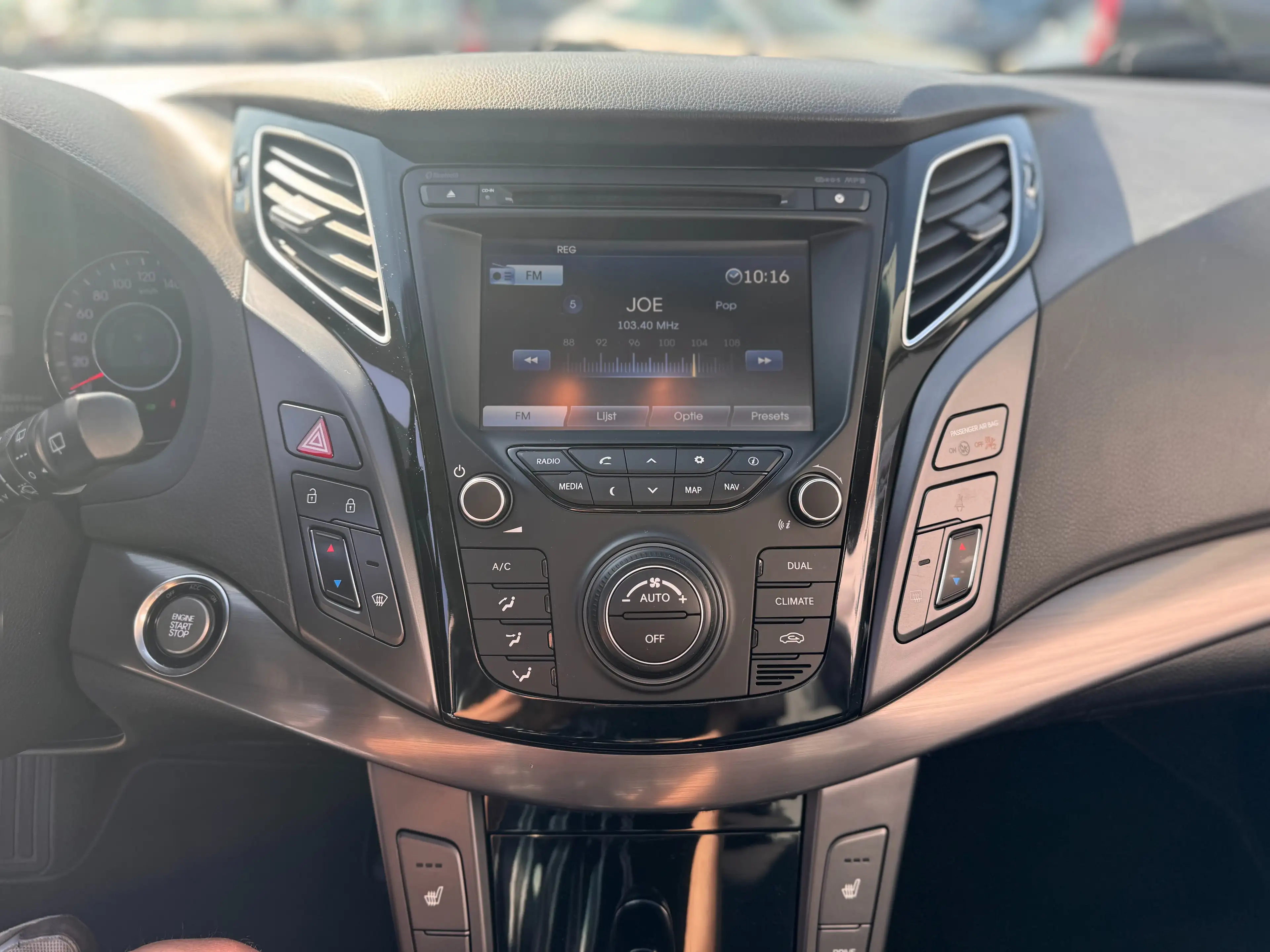 Hyundai i40 SW 1.7 CRDi Go! — photo 8
