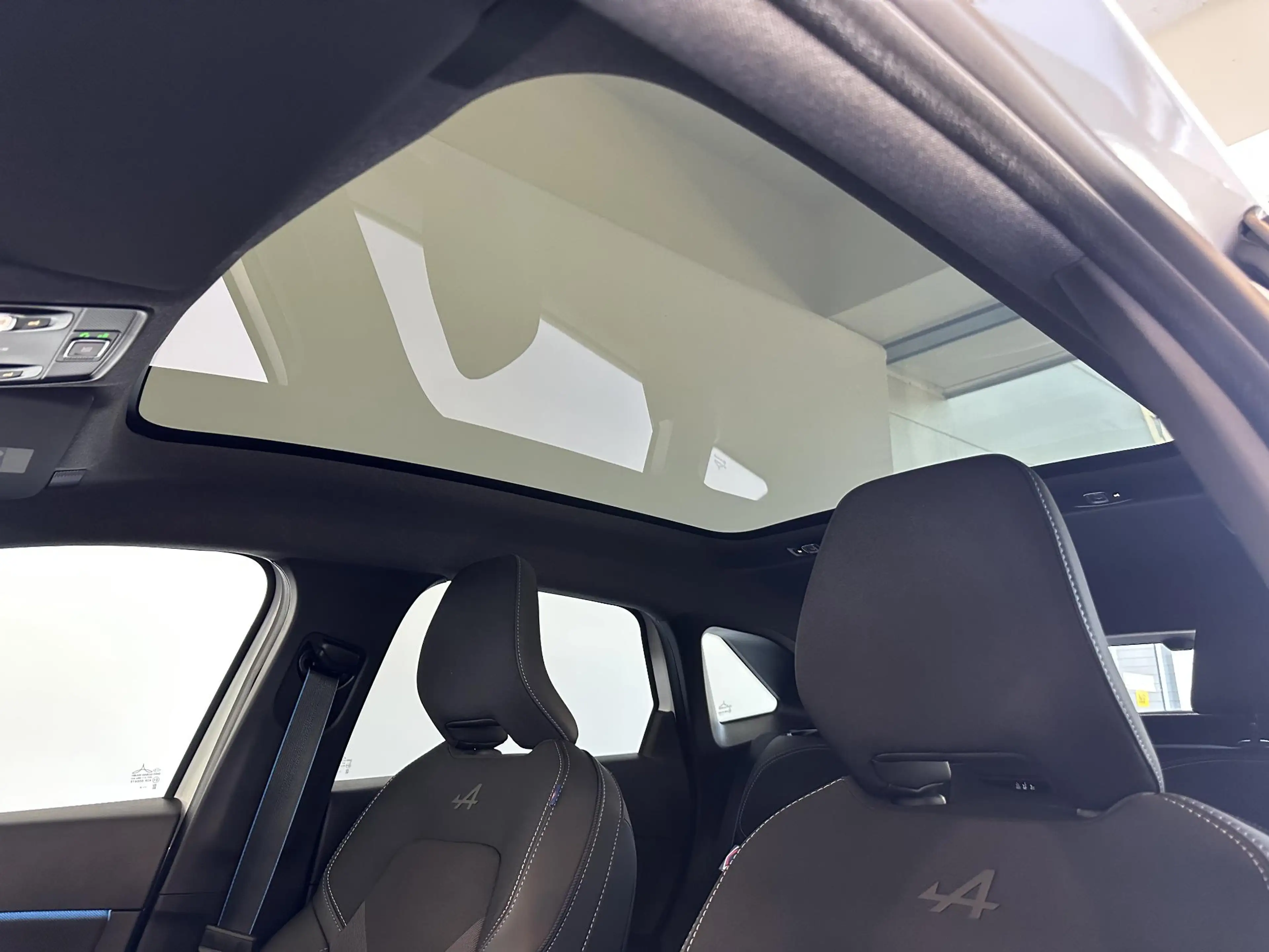 Renault Symbioz 1.8 E-Tech full hybrid 160 esprit Alpine PACK LIGH — photo 18