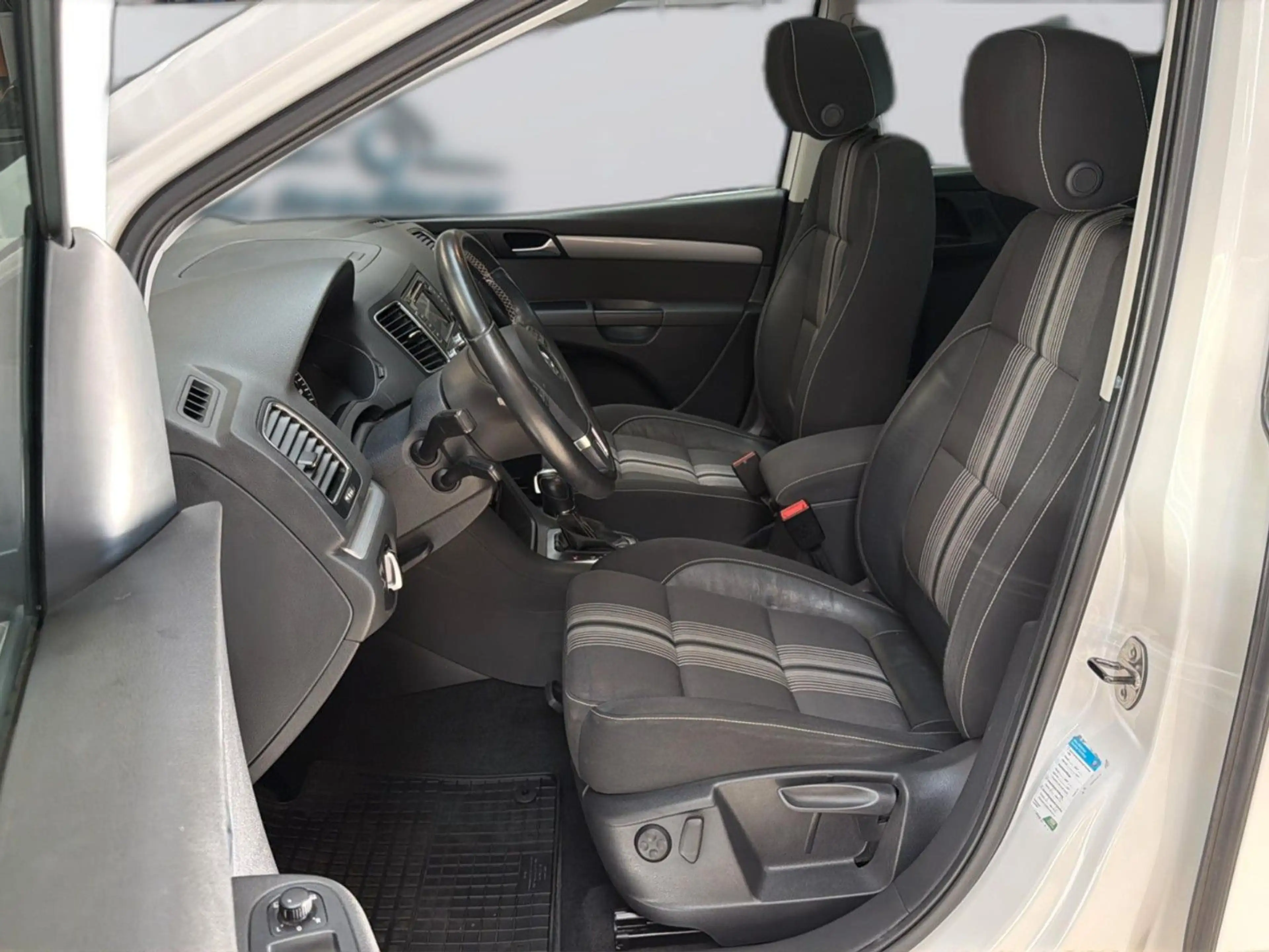 Volkswagen Sharan Match Tempomat SHZ AHK PANO PDC — photo 8