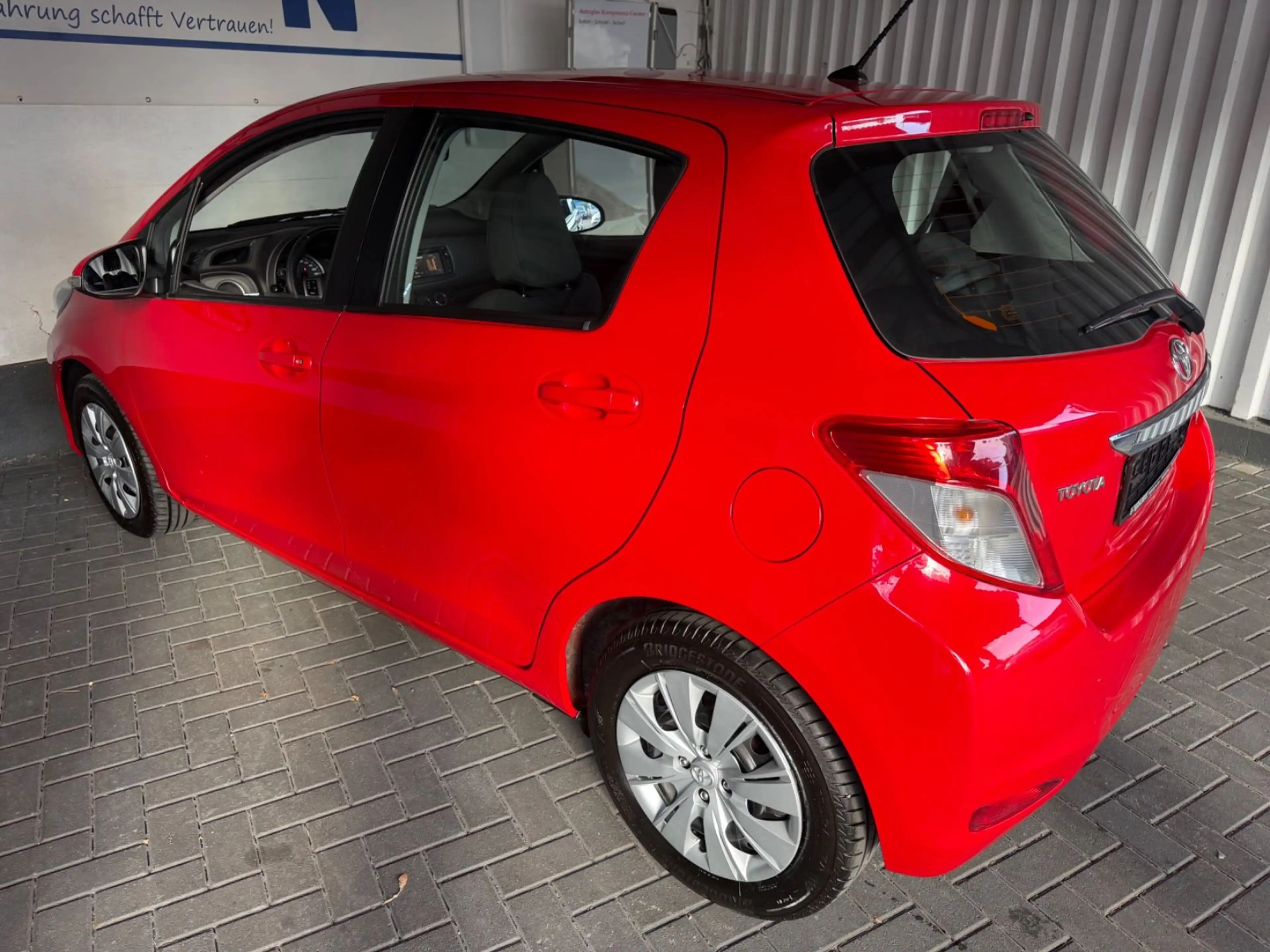 Toyota Yaris Life*SCHECKHEFT*KAMERA* — photo 6
