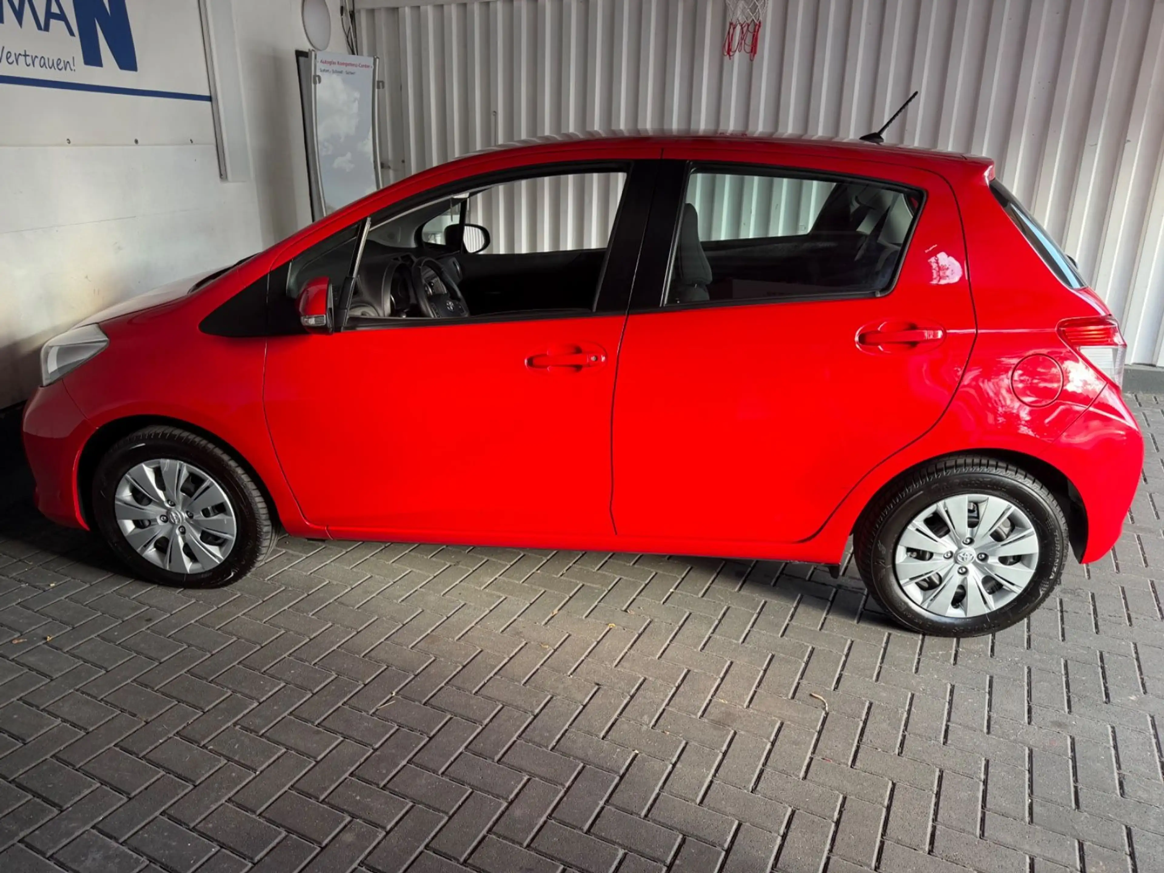 Toyota Yaris Life*SCHECKHEFT*KAMERA* — photo 7