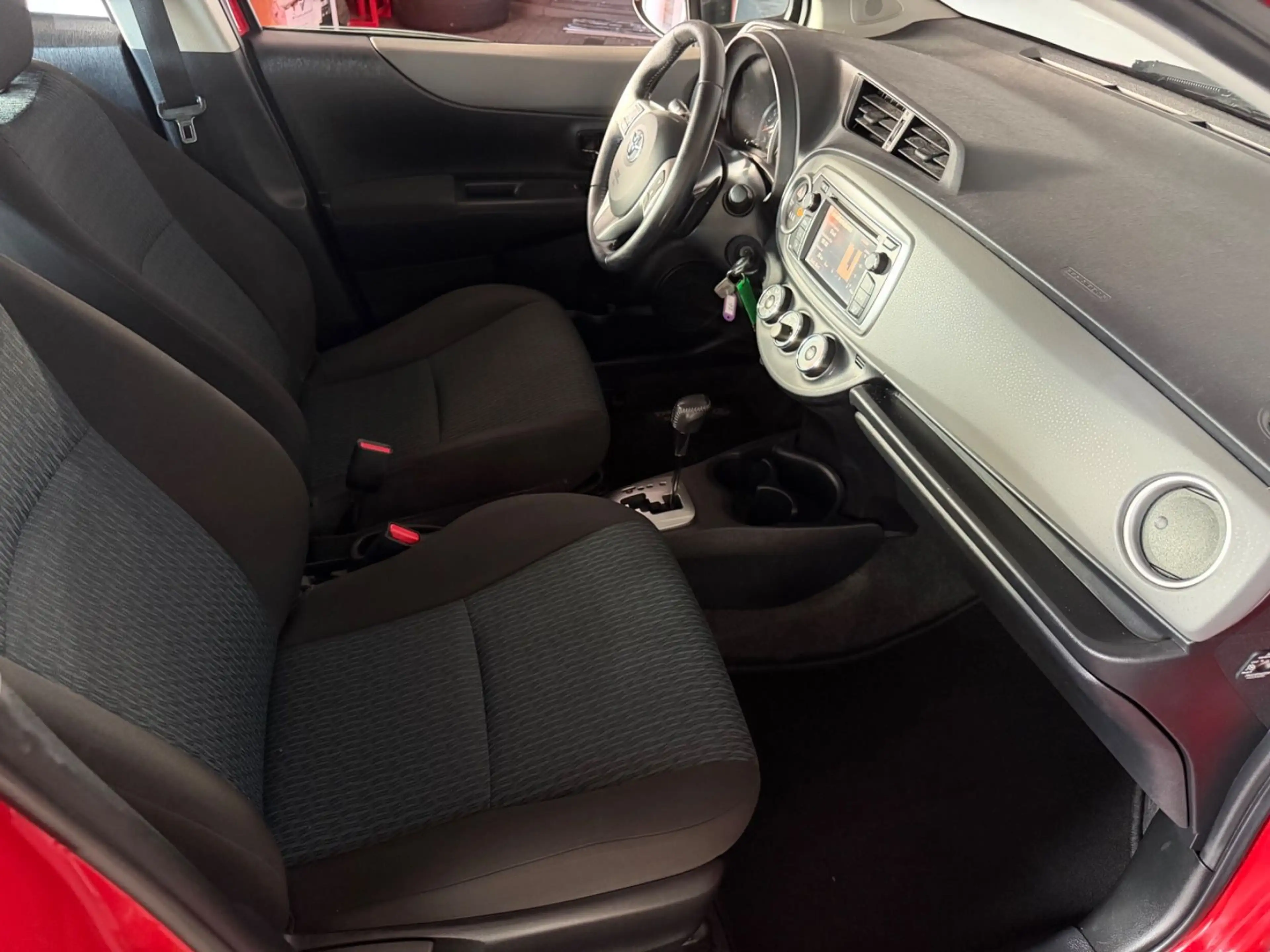 Toyota Yaris Life*SCHECKHEFT*KAMERA* — photo 13