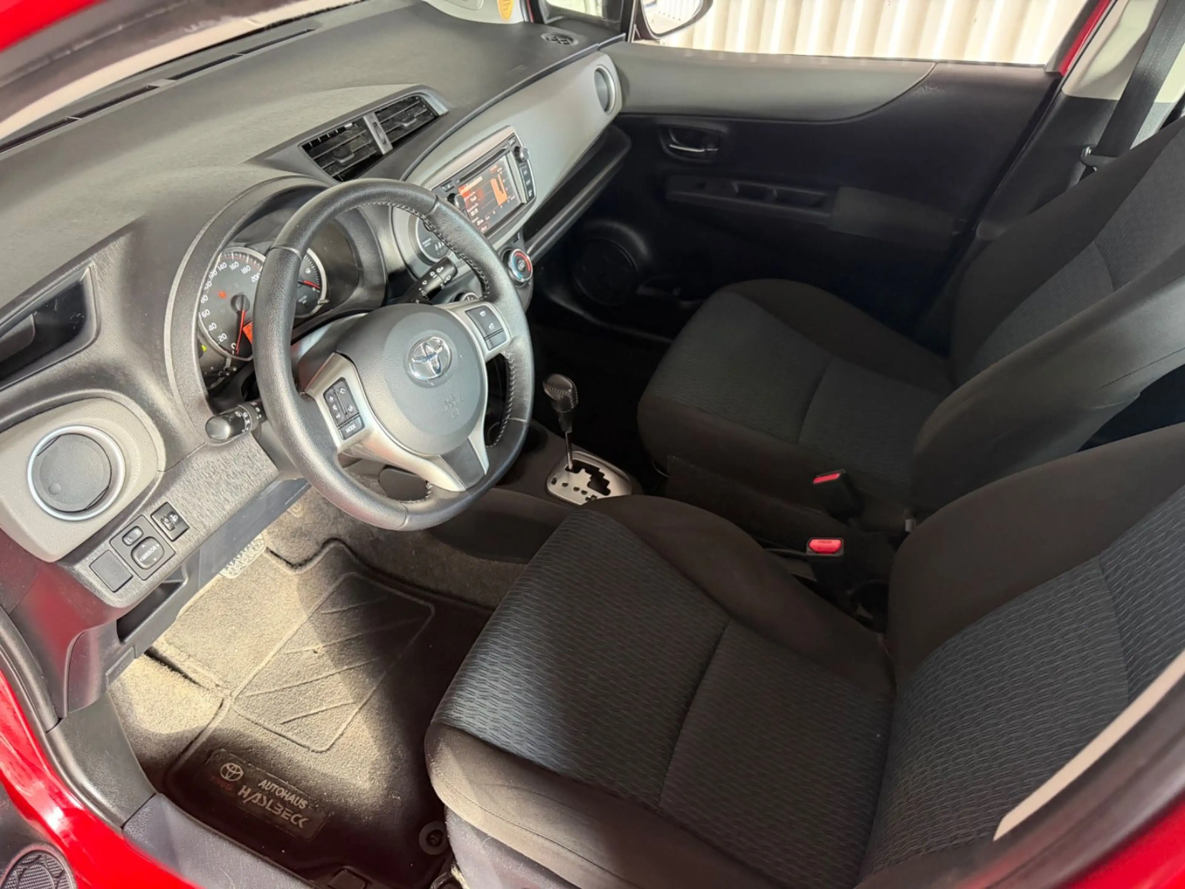 Toyota Yaris Life*SCHECKHEFT*KAMERA* — photo 15