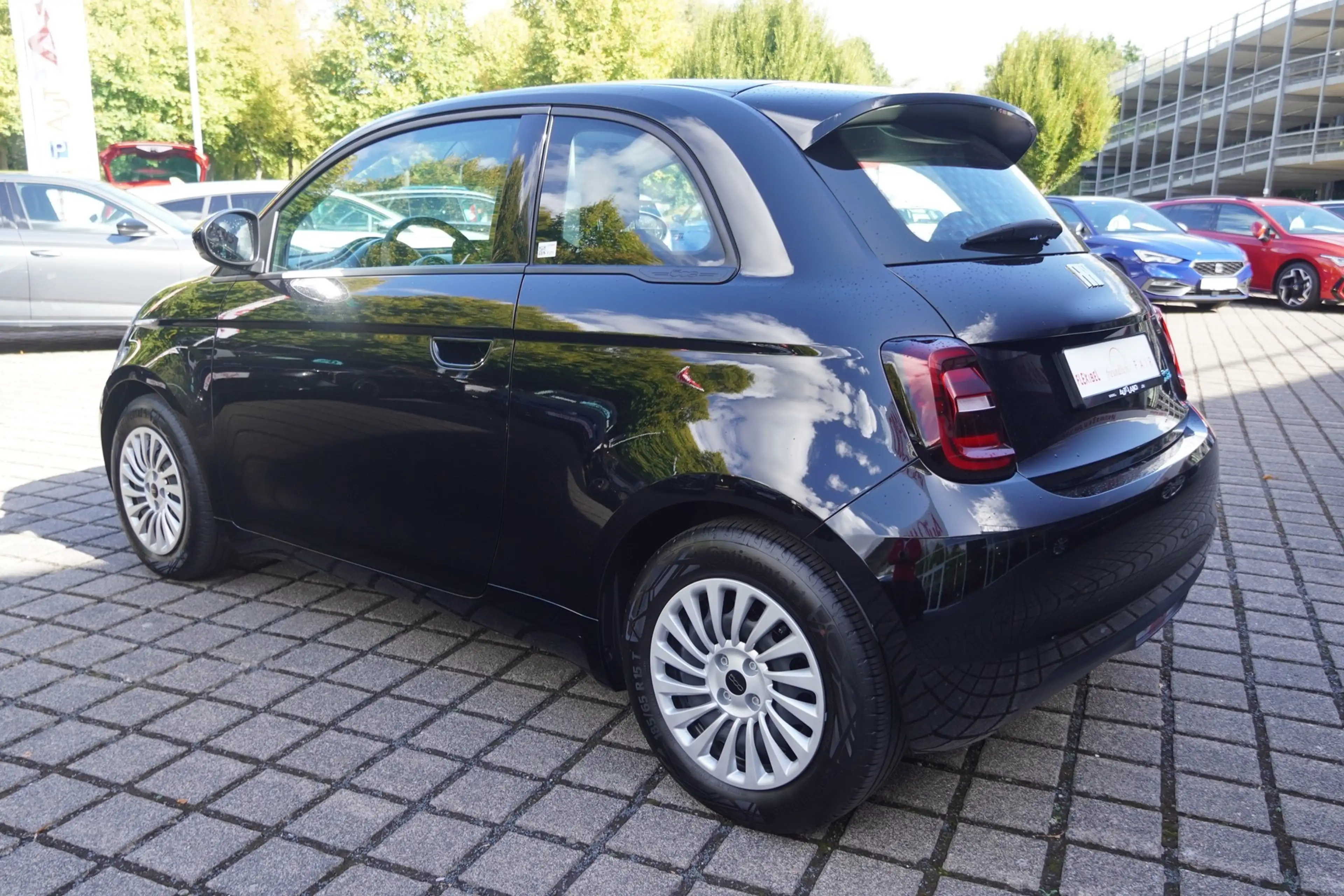 Fiat 500 e Action — photo 8