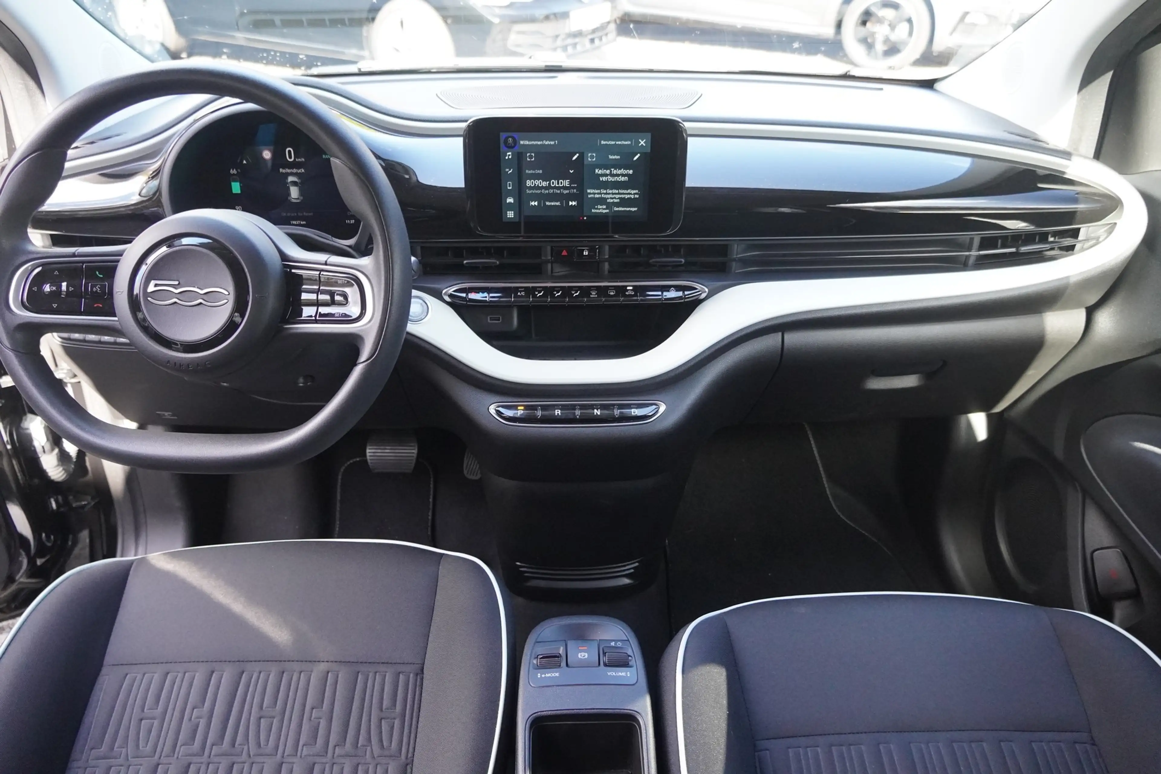 Fiat 500 e Action — photo 10