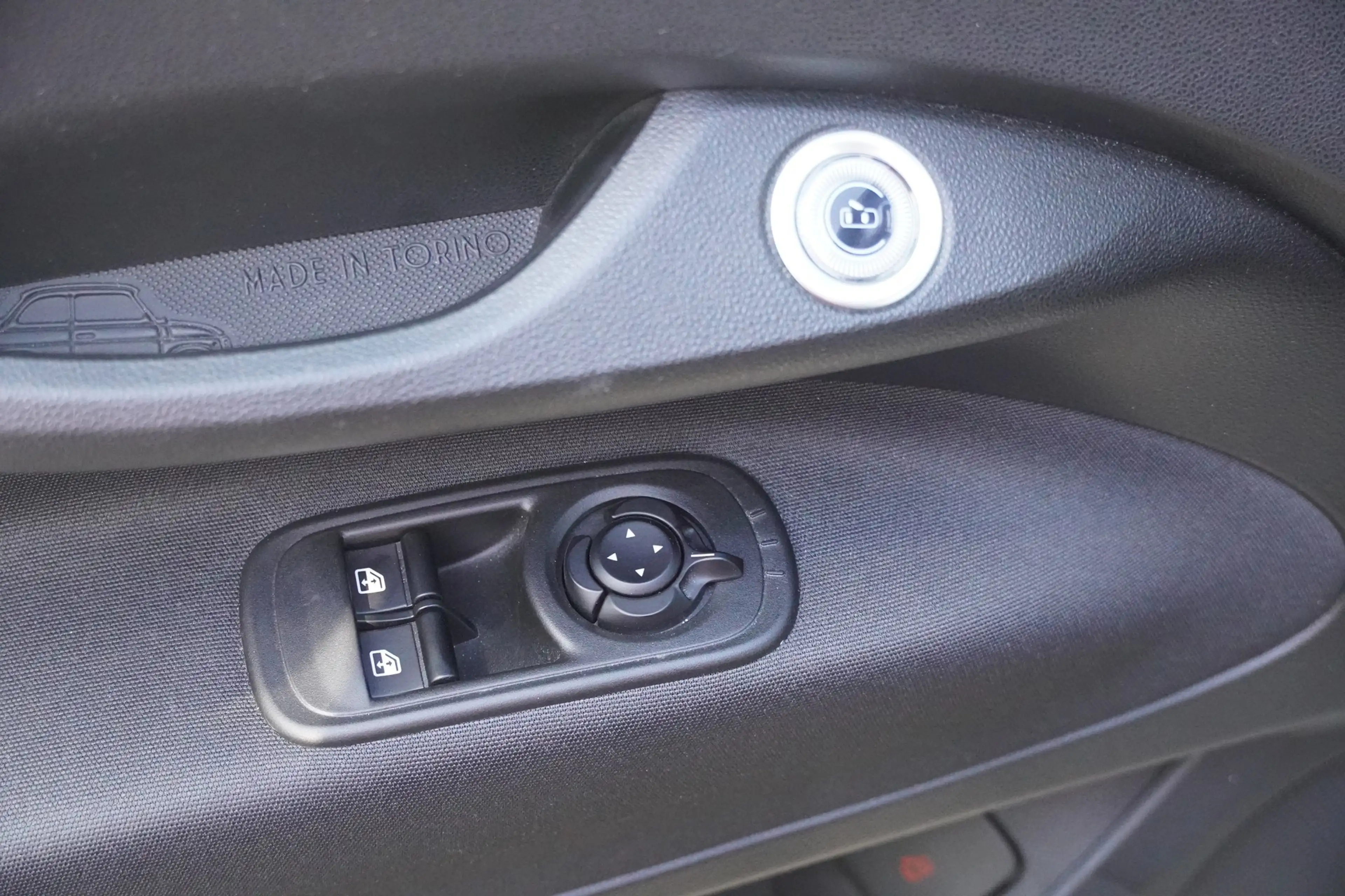 Fiat 500 e Action — photo 11
