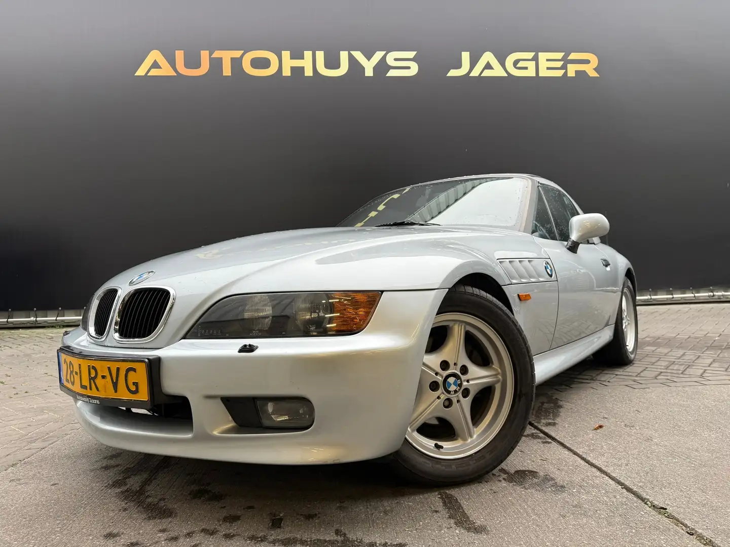 BMW Z3 Roadster 1.9 | Cabrio | Airco | Verwarmde stoelen Grijs - 1