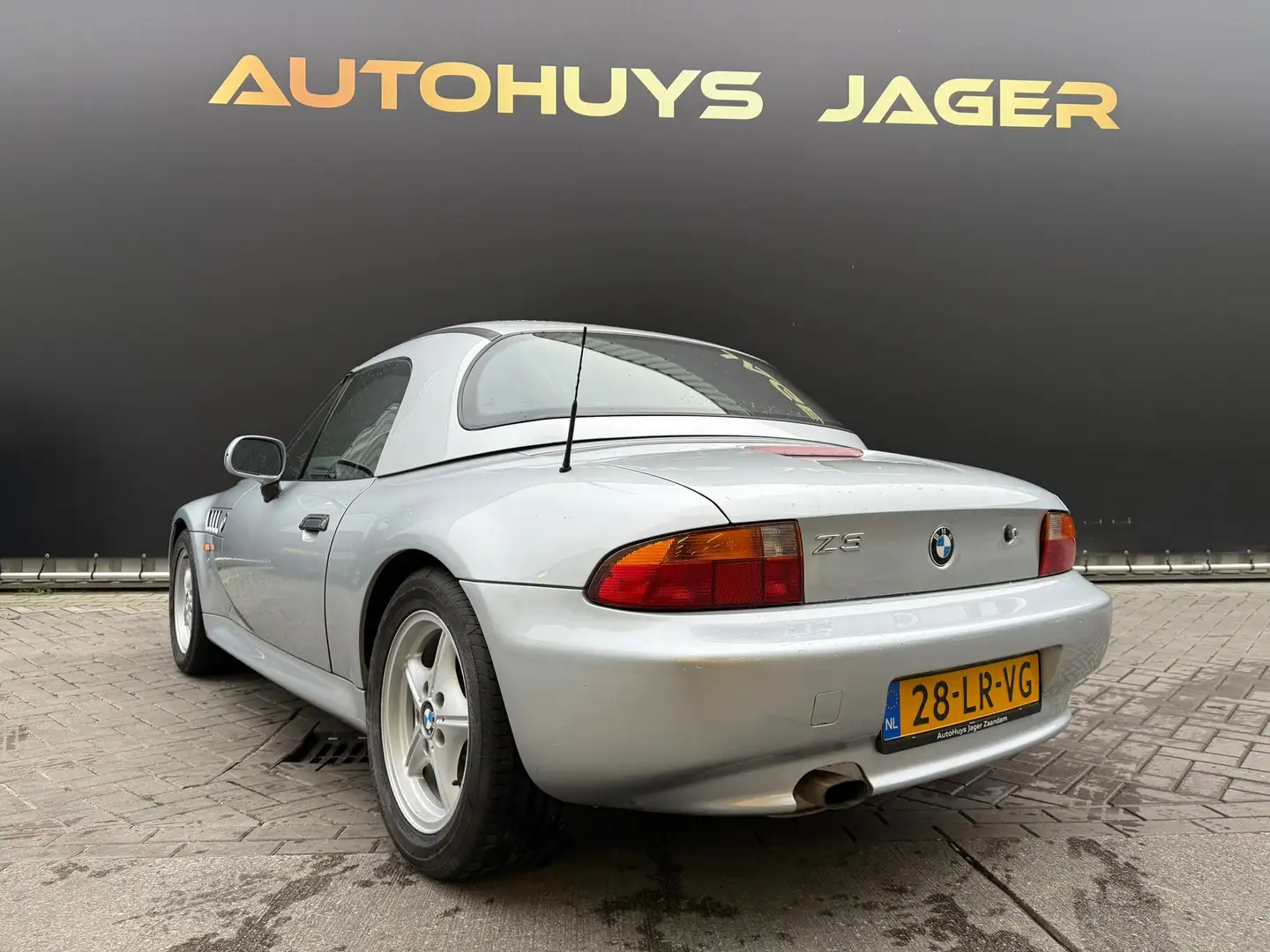 BMW Z3 Roadster 1.9 | Cabrio | Airco | Verwarmde stoelen Grijs - 2