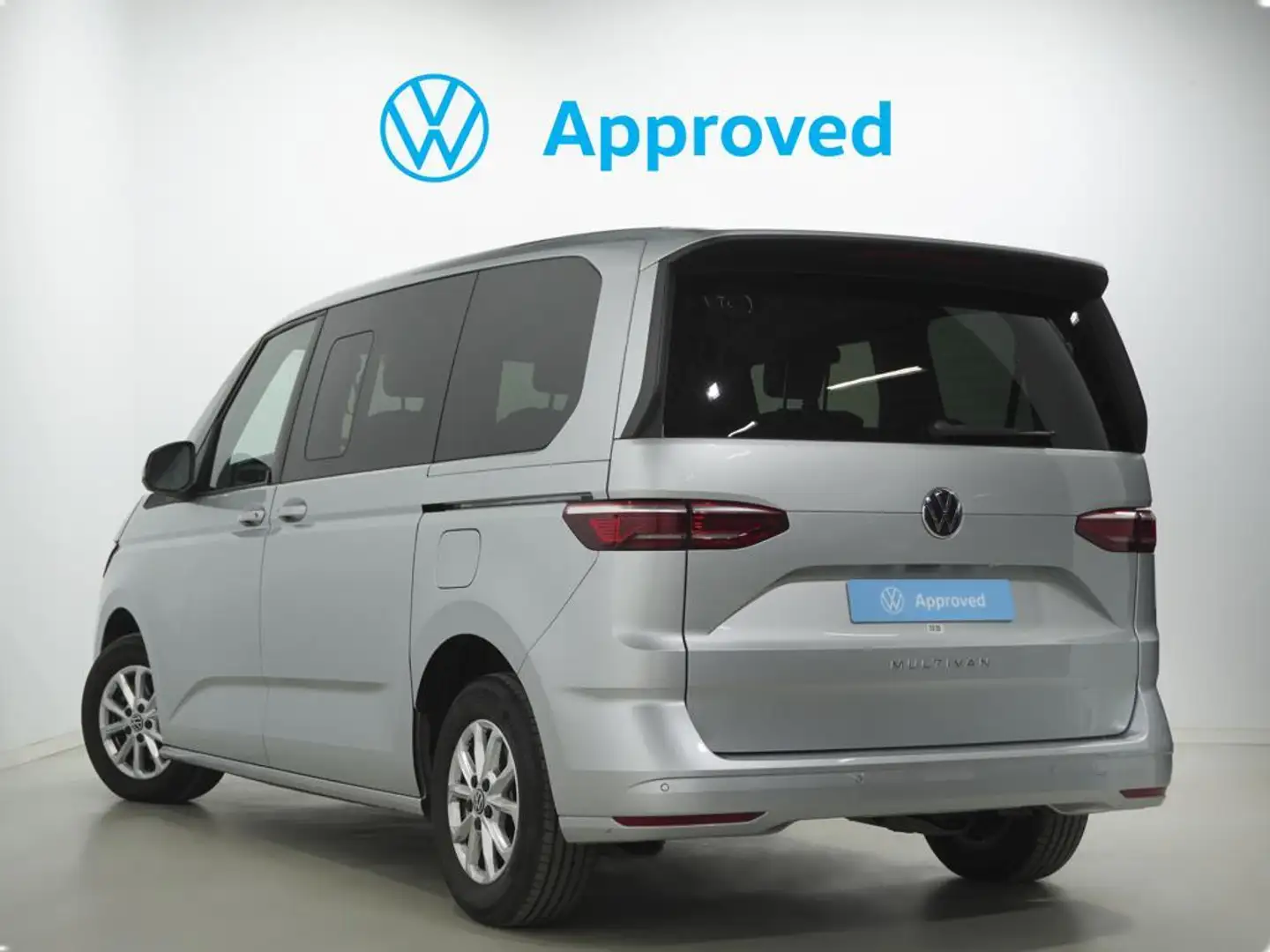 Volkswagen Multivan M1 2.0TDI Batalla Corta DSG 110kW Plateado - 2