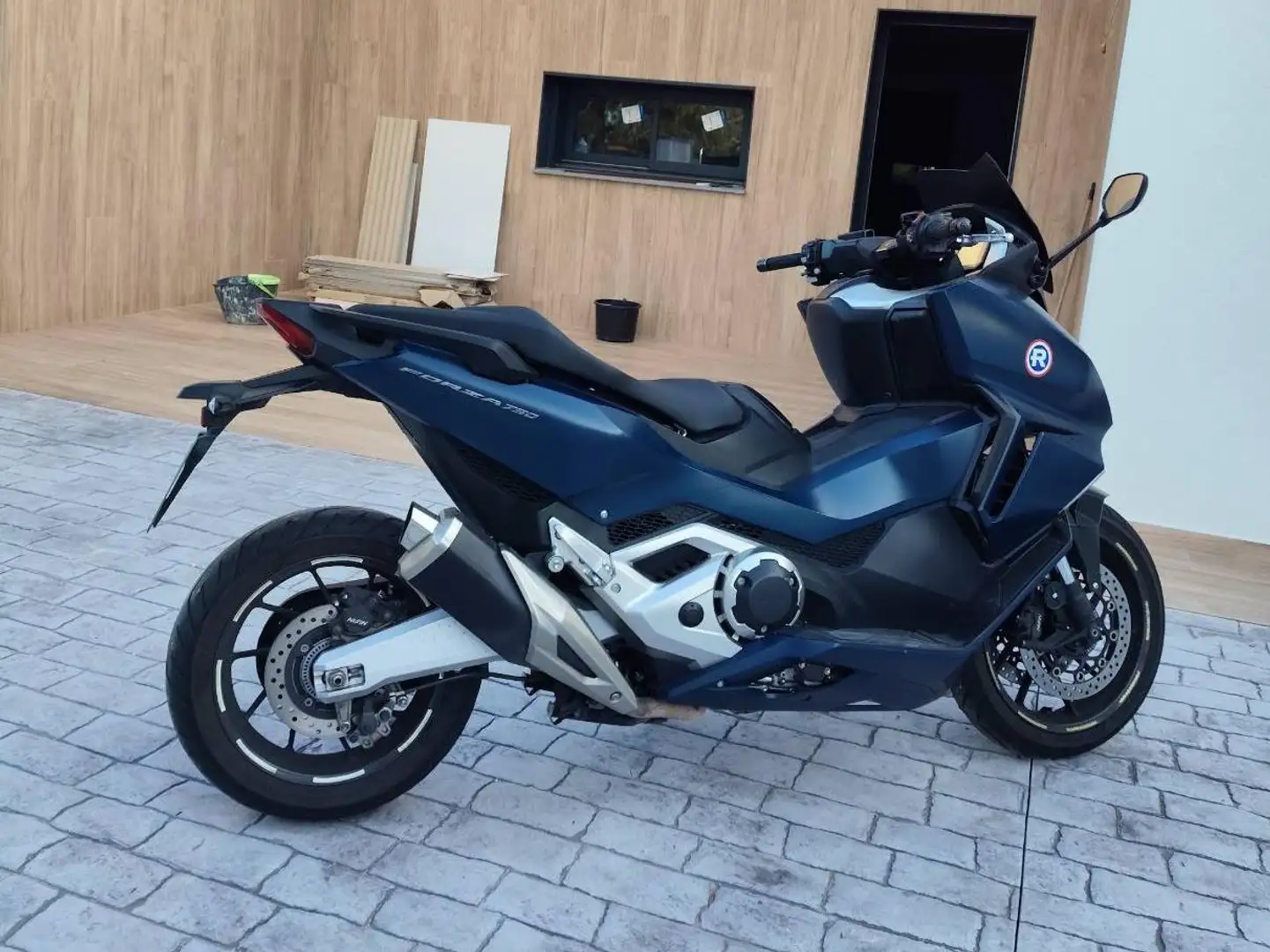 Honda Forza 750 Azul - 1