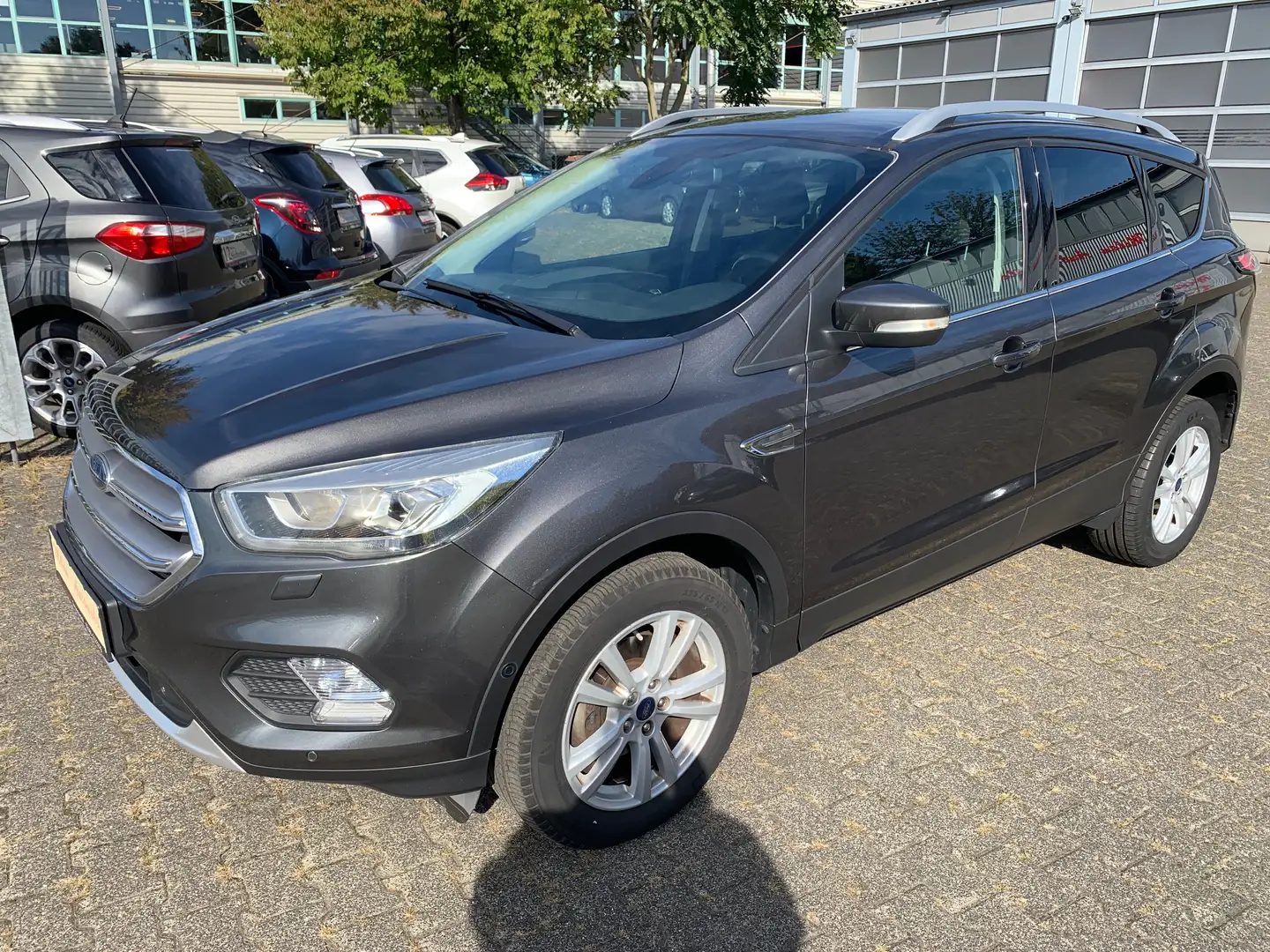Ford Kuga Cool Alu- Navi- SHZG- LHZG- AHK-Tüv/Oel neu Grau - 2