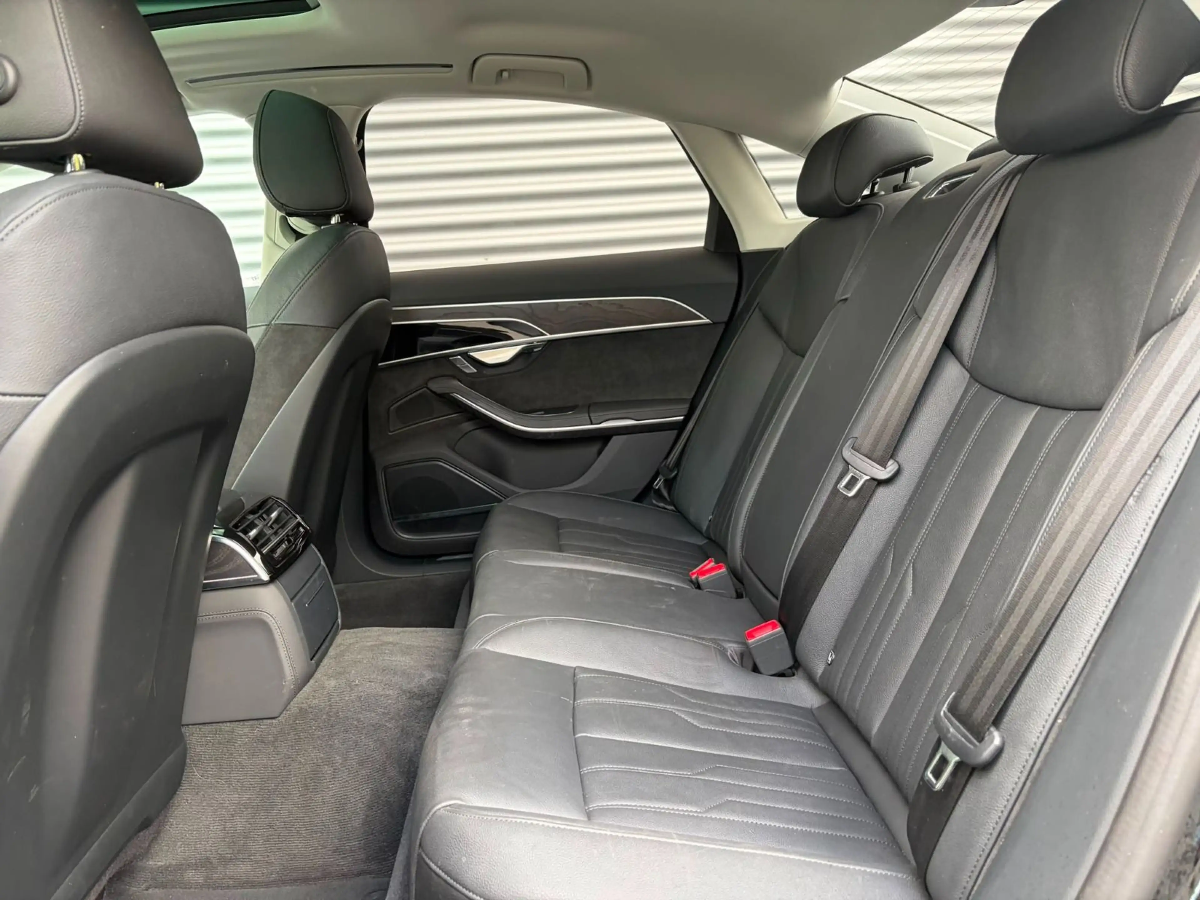 Audi A8 60 TFSIe+WINTERRÄDER+HEAD UP+PANORAMADACH+B&O — photo 15