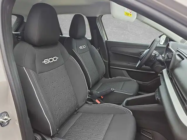 Fiat 600e view 6