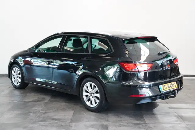 Seat Leon view 3