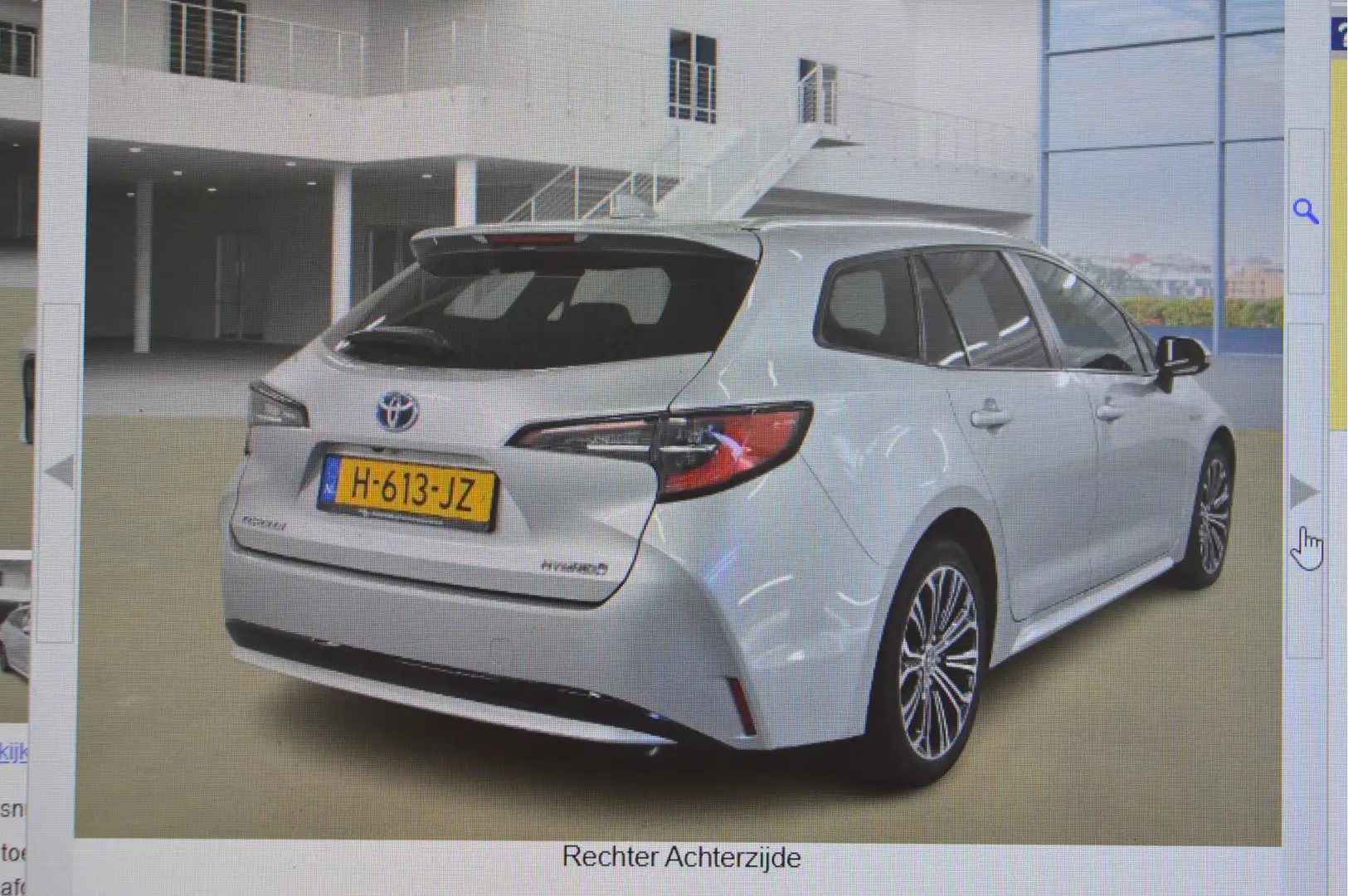 Toyota Corolla Touring Sports 1.8 Hybrid Busn. + Nap / Digit.dash Grijs - 2