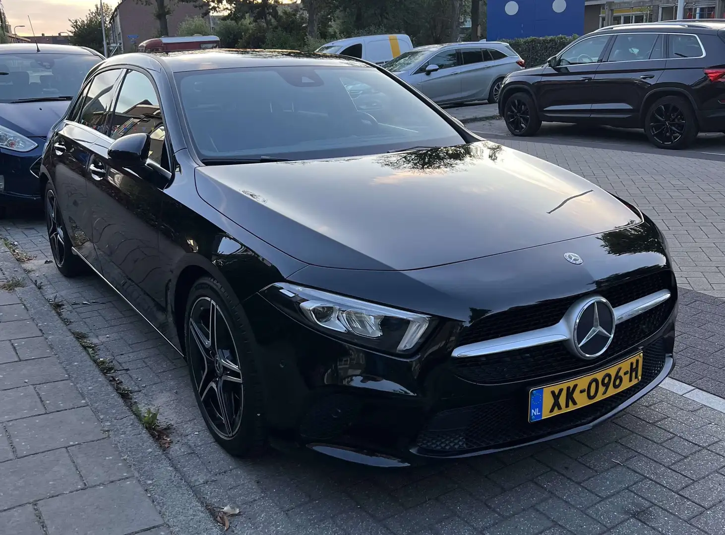 Mercedes-Benz A 180 Bns Solution Zwart - 2