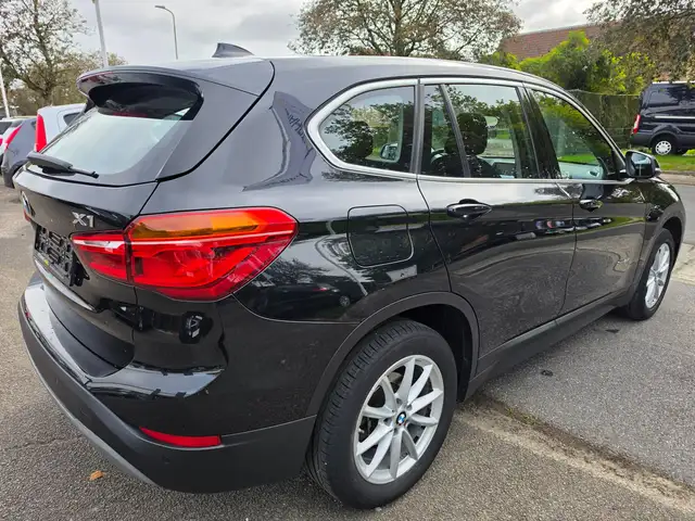 BMW X1 view 3
