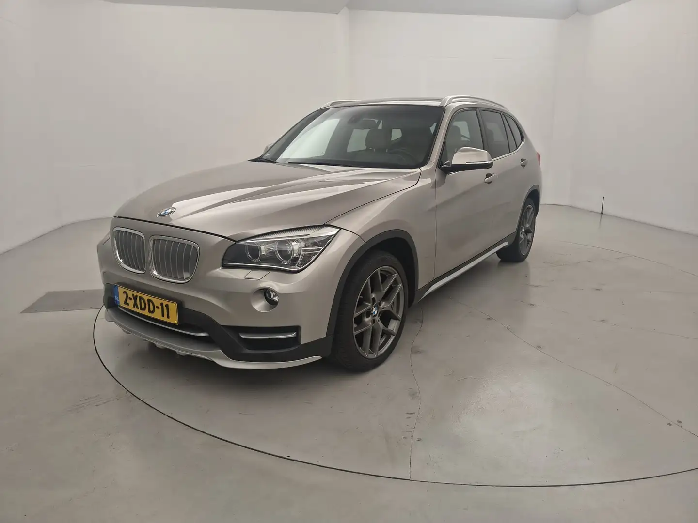 BMW X1 X1 xDrive28i High Exec. Zilver - 1