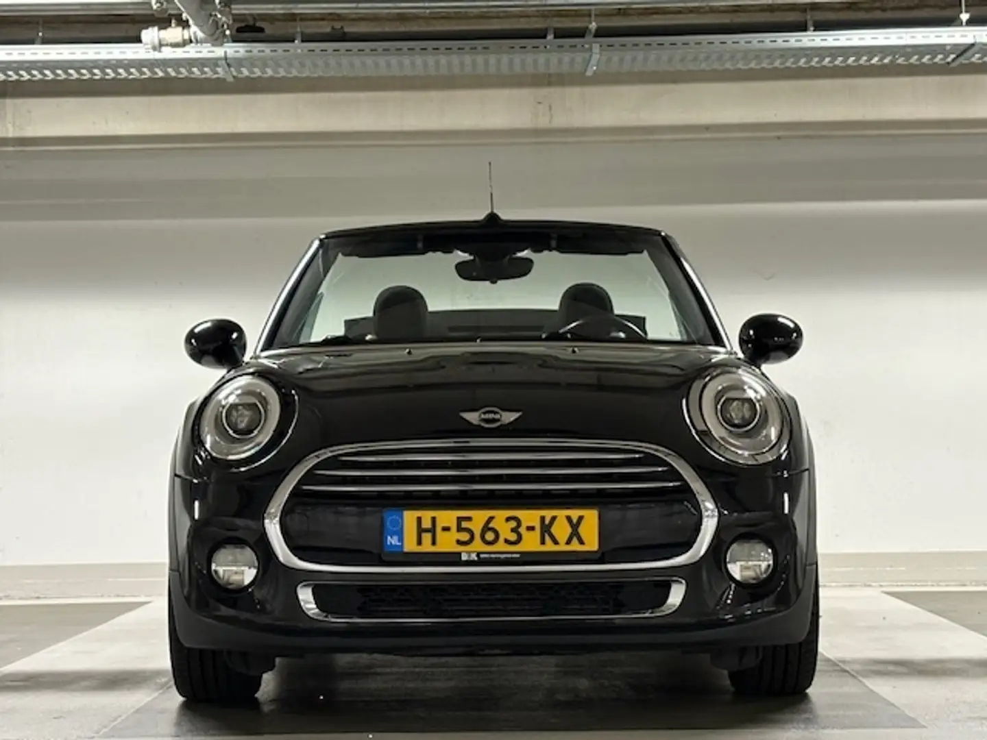 MINI Mini Cabrio 1.5 Cabrio - automaat - Navi - airco - Černá - 2