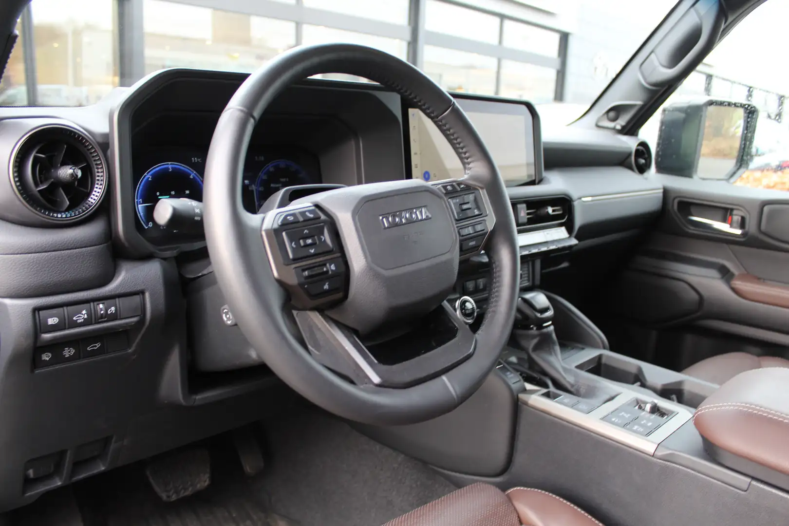 Toyota Land Cruiser 2.8 D-4D Standard Roof Window Van Professional | N Gris - 2