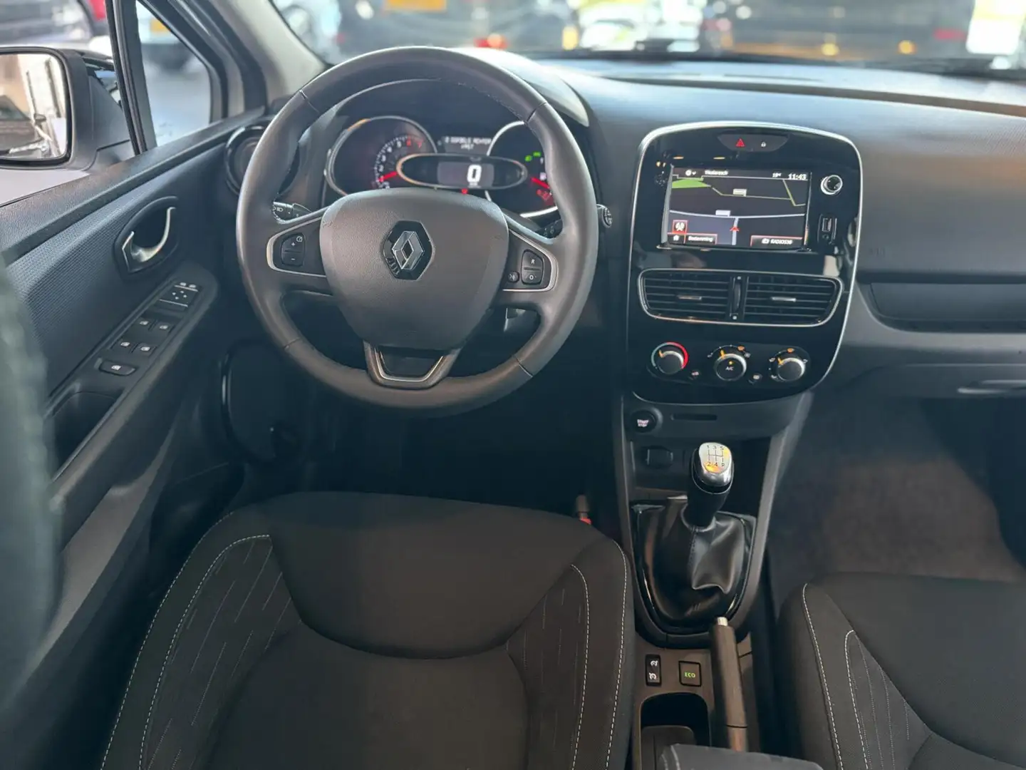 Renault Clio Estate 0.9 TCe Limited Weiß - 2