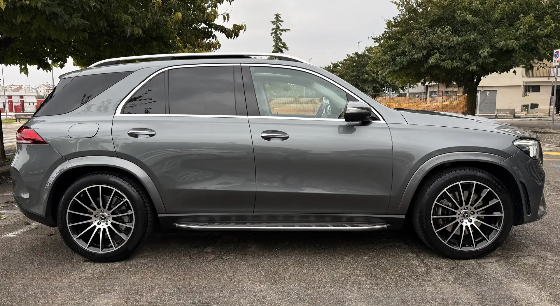 Mercedes-Benz GLE 350 d 272CV Premium Plus TETTO/BURMESTER/HEAD-UP DISPL Grigio - 2