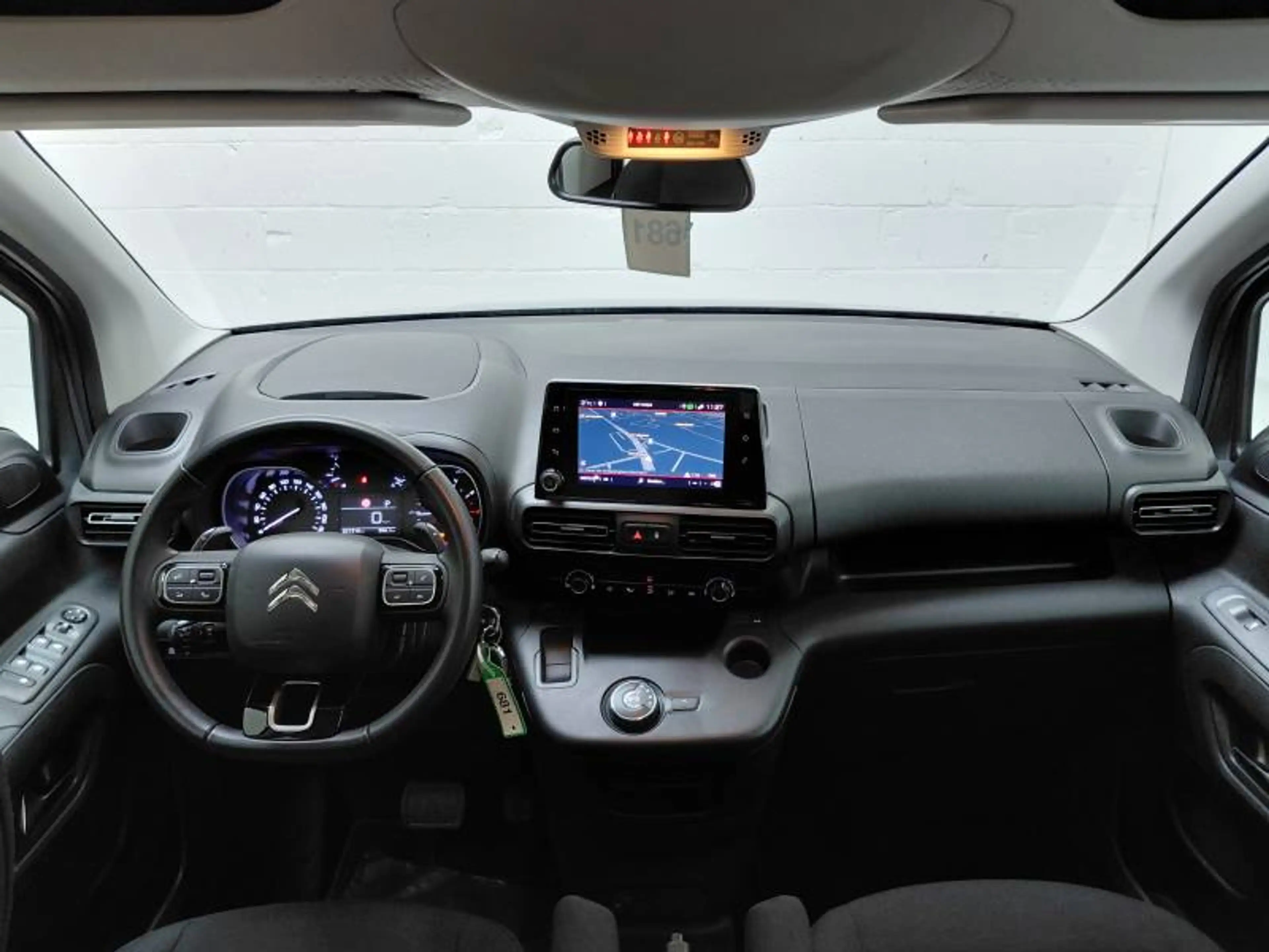 Citroen Berlingo Multispace 3 1.2 PureTech 130 EAT8 M Feel — photo 11
