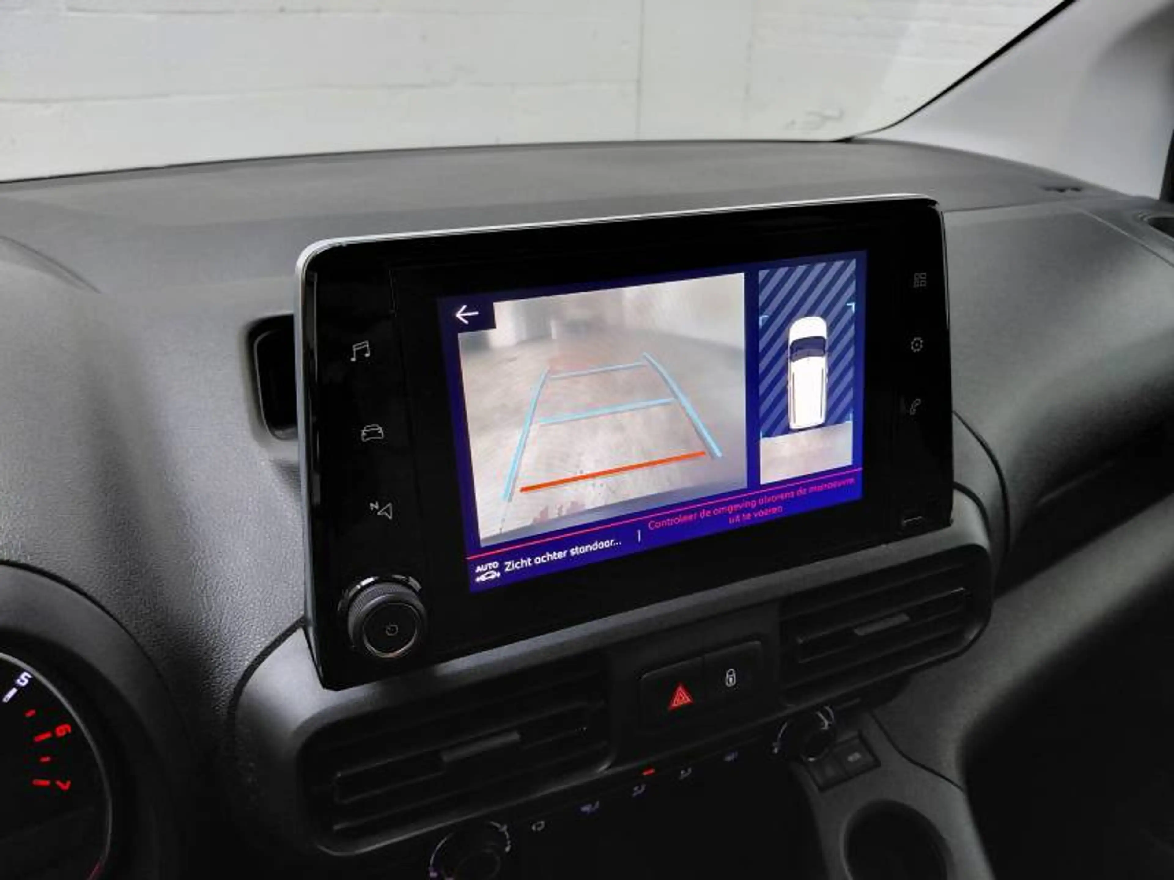Citroen Berlingo Multispace 3 1.2 PureTech 130 EAT8 M Feel — photo 20