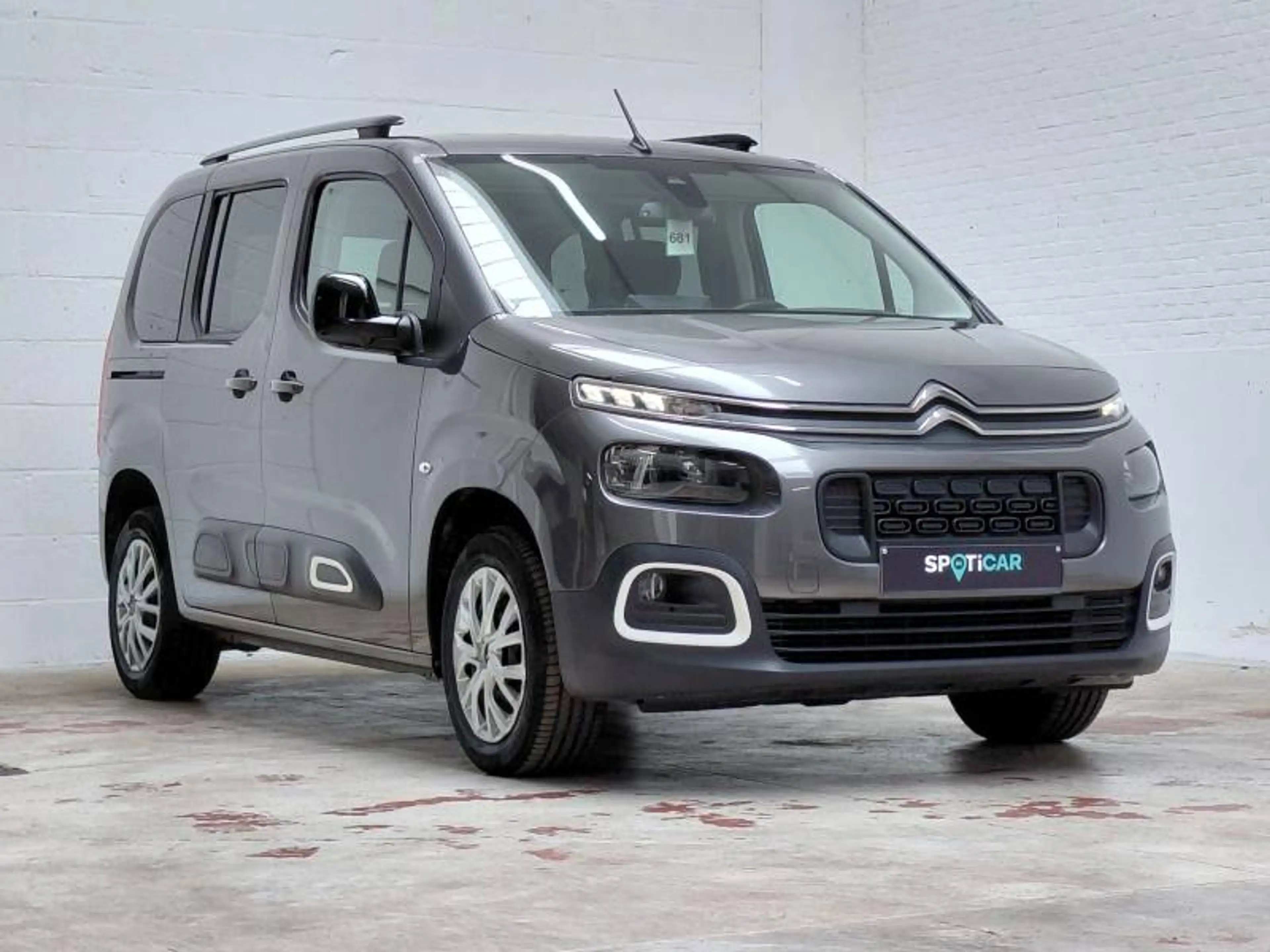 Citroen Berlingo Multispace 3 1.2 PureTech 130 EAT8 M Feel — photo 4