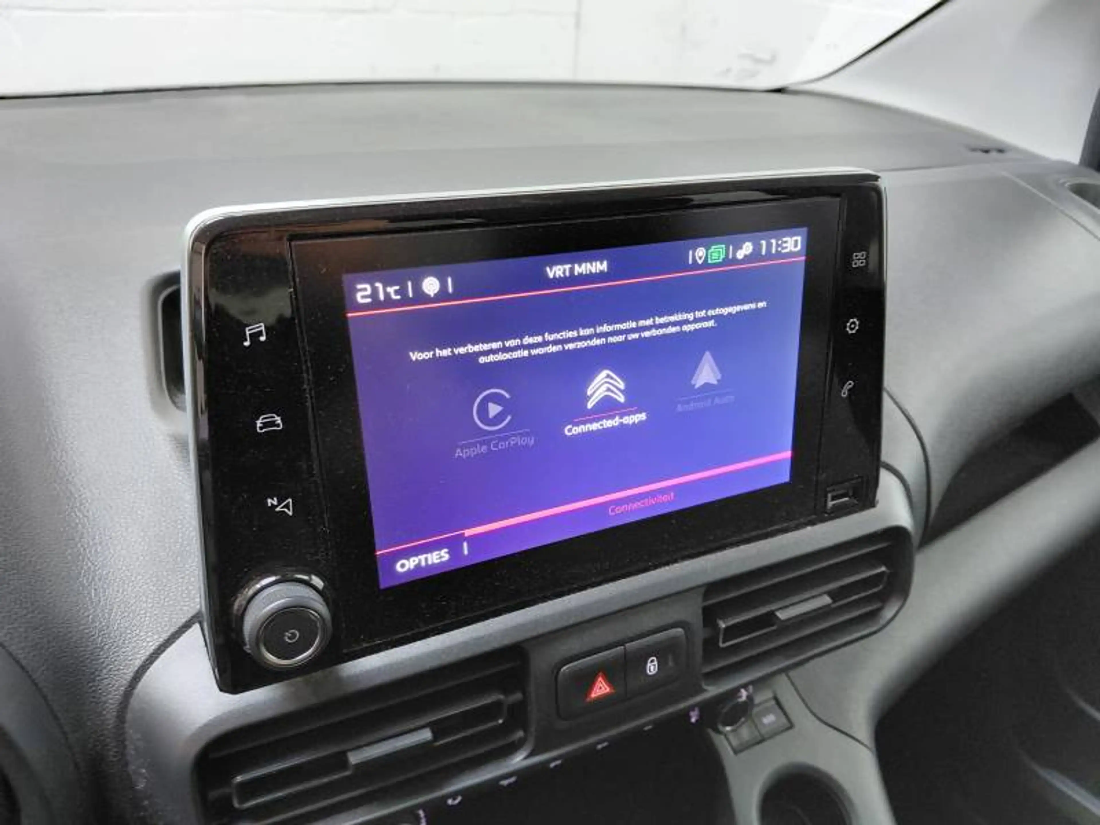 Citroen Berlingo Multispace 3 1.2 PureTech 130 EAT8 M Feel — photo 21