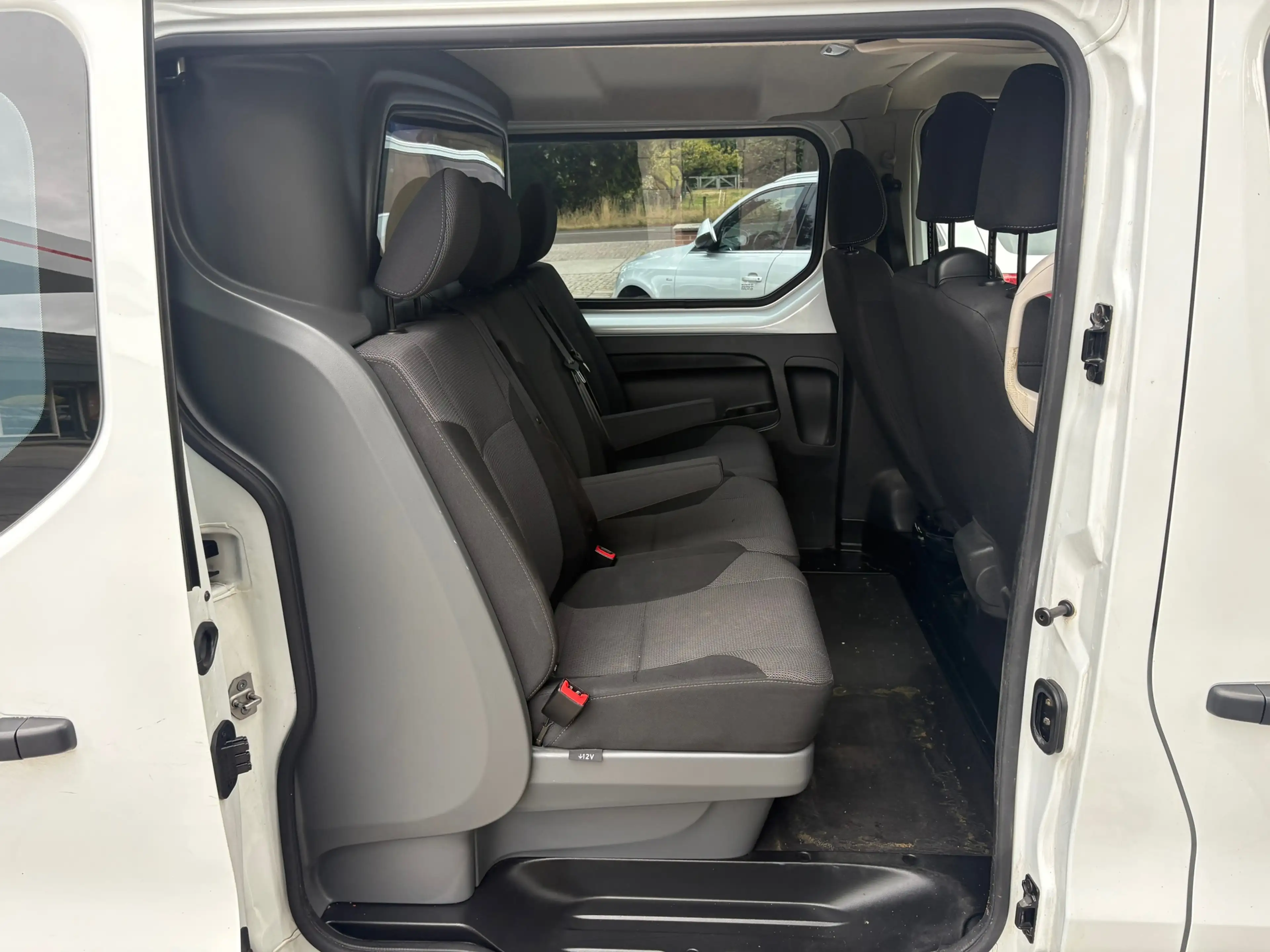 Nissan NV300 2.0 dCi 120 L2H1 Acenta DC Comfort|NAP|DUBBElCABIN — photo 9
