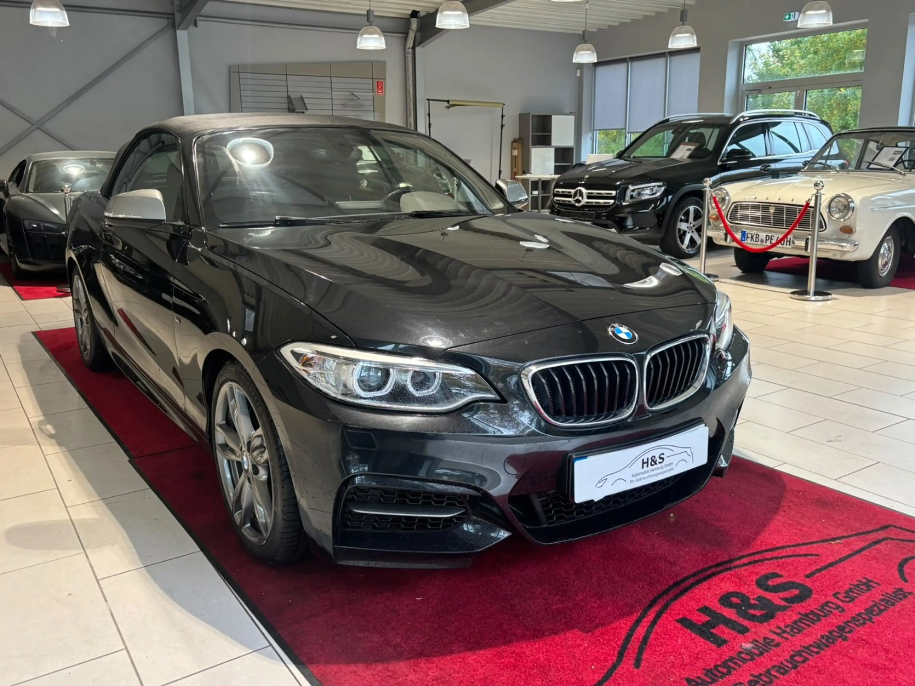BMW 235 M i CABRIO — photo 7
