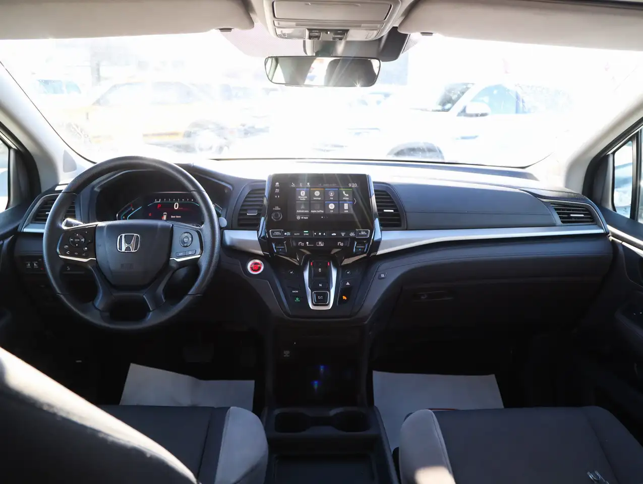 Honda Odyssey снимка Honda Odyssey