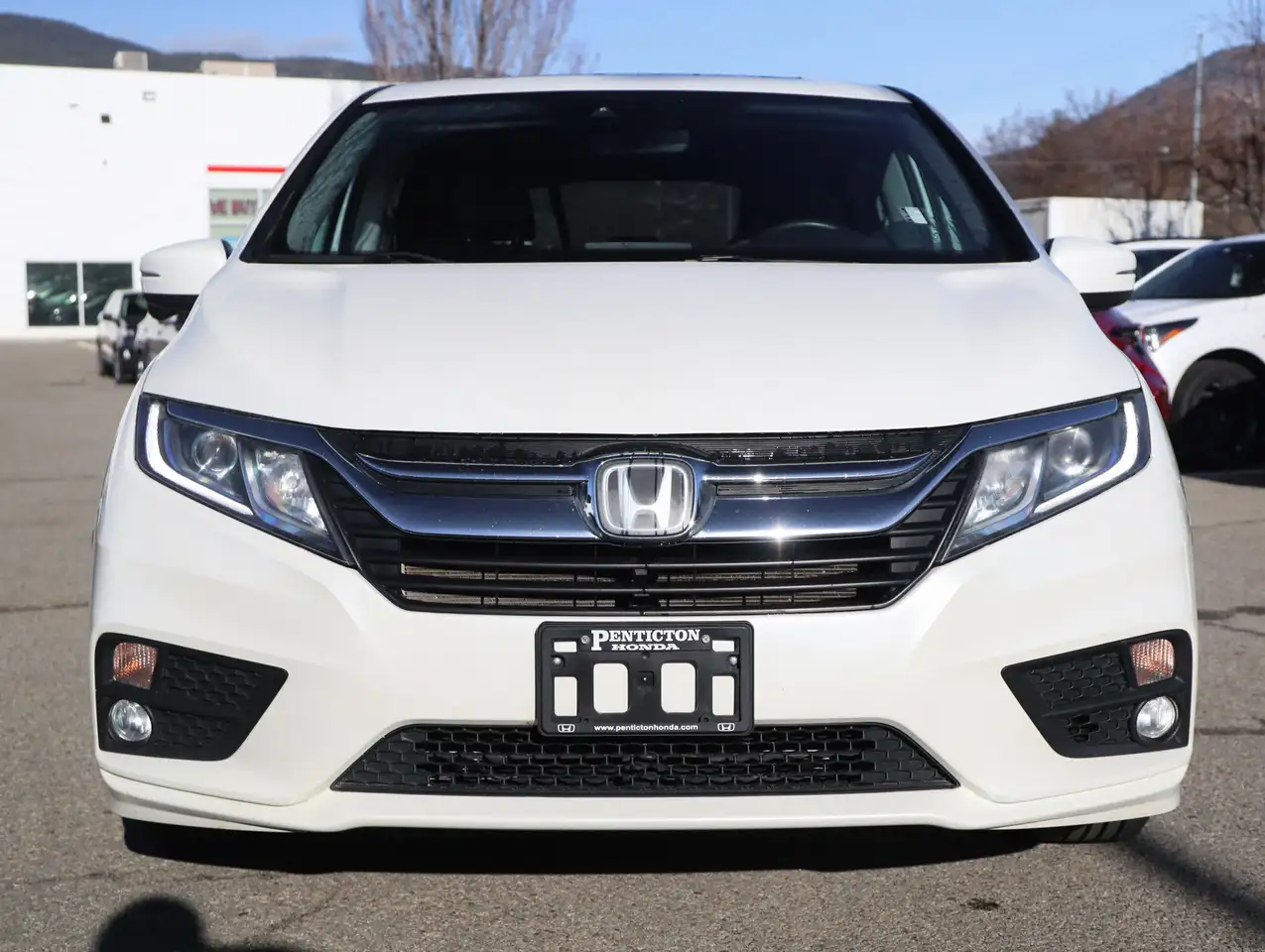 Honda Odyssey снимка Honda Odyssey