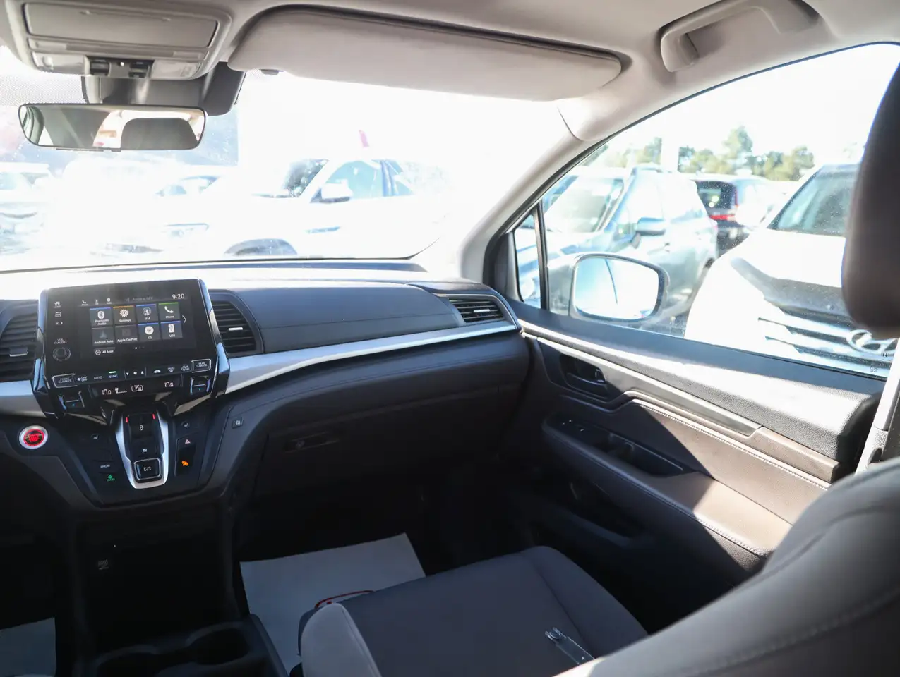 Honda Odyssey снимка Honda Odyssey