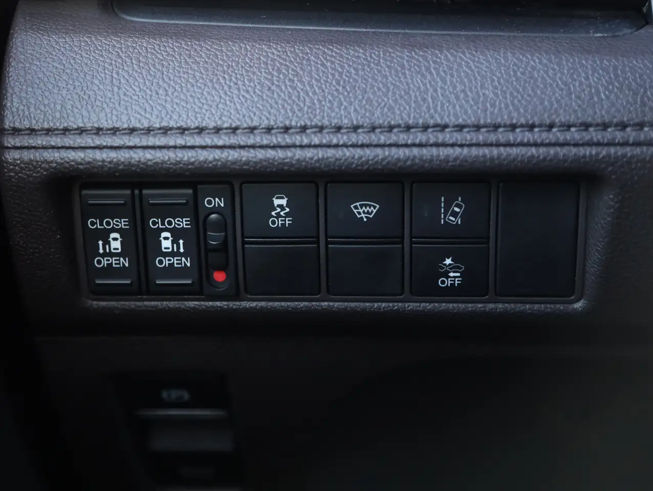 Honda Odyssey снимка Honda Odyssey