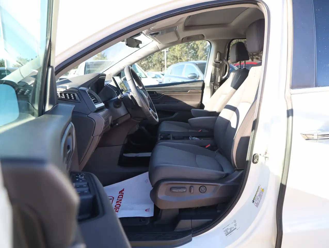 Honda Odyssey снимка Honda Odyssey