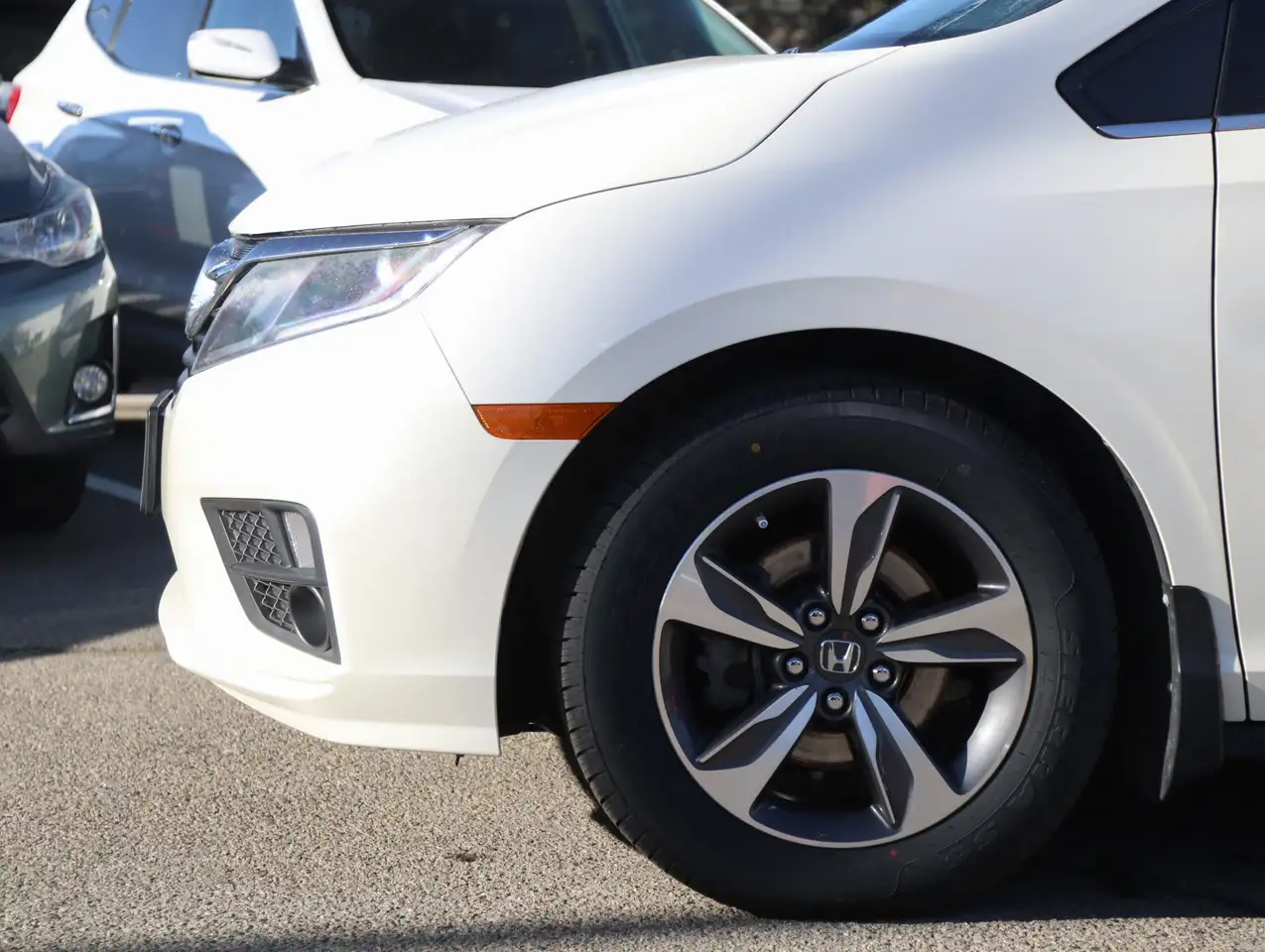 Honda Odyssey снимка Honda Odyssey