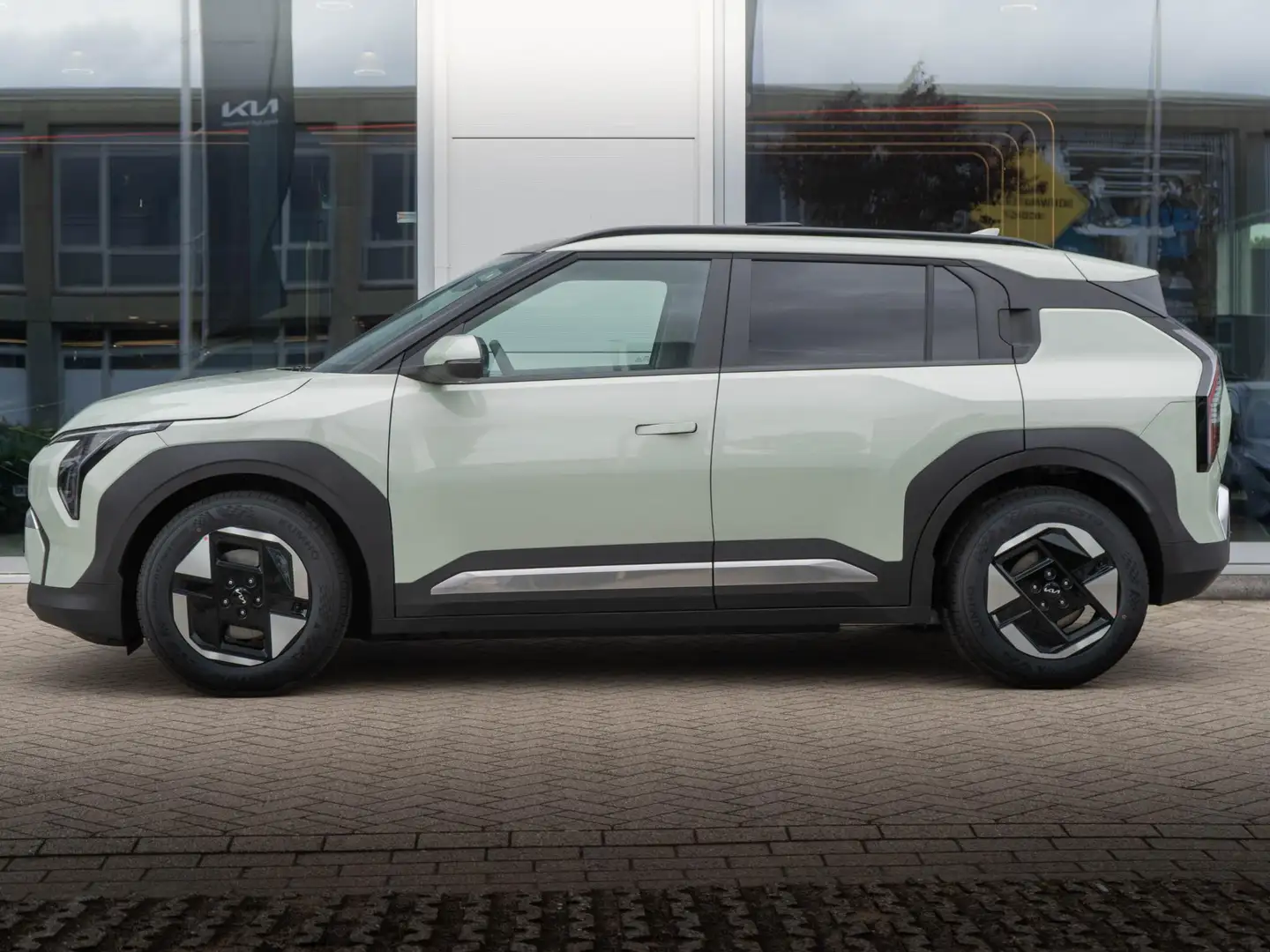 Kia EV3 Plus 58.3 kWh | Op VOOORRAAD DIRECT LEVERBAAR | St Groen - 2