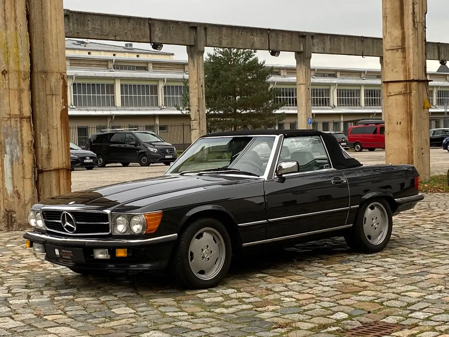 Mercedes-Benz 560 SL, sehr gute Technik, dokumentiert - 1
