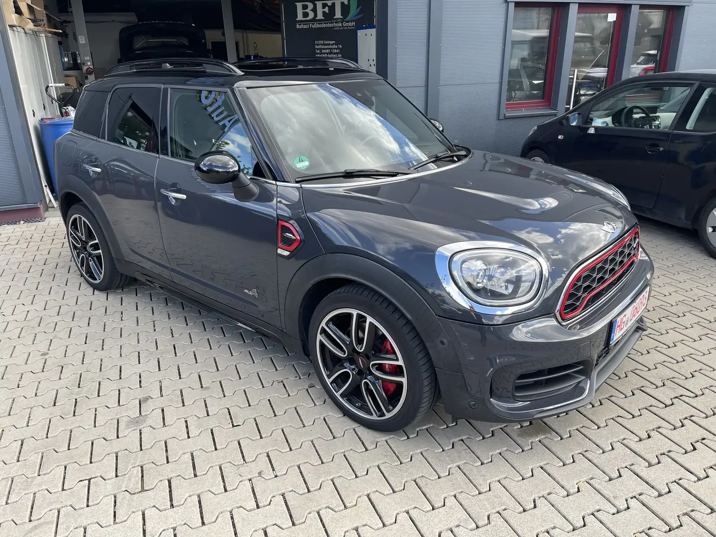 MINI John Cooper Works Countryman COUNTRYMAN All4 Sport-Aut. Voll TüV 2 Hand Grau - 2