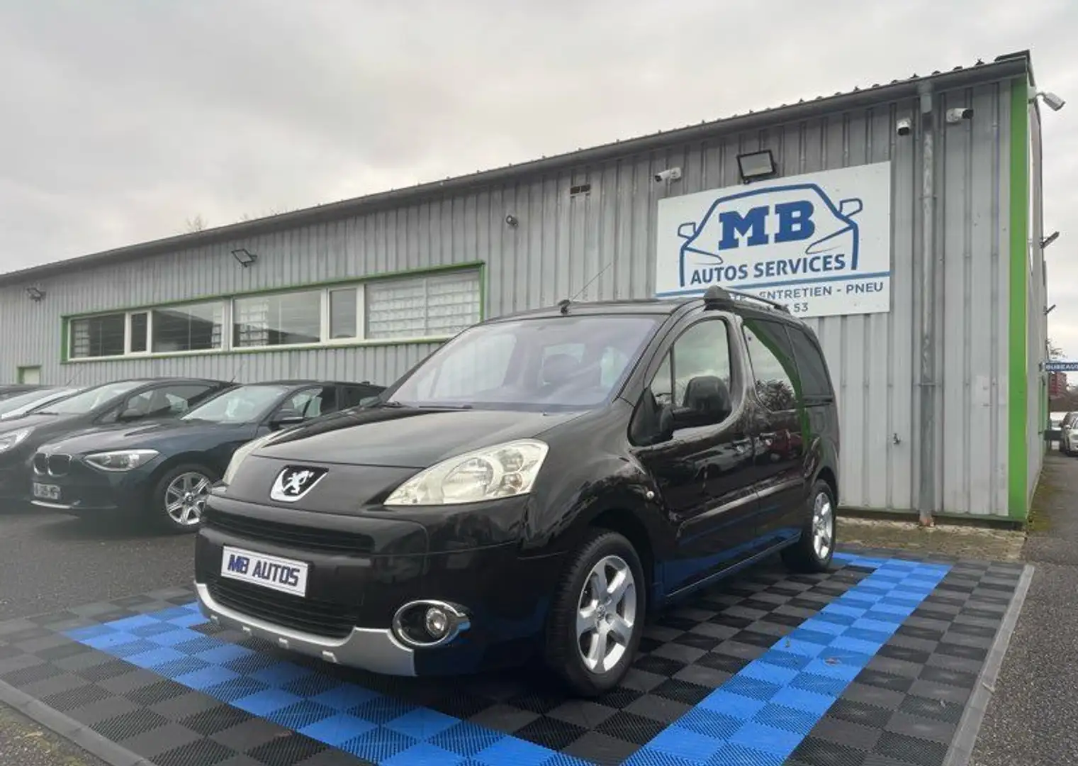 Peugeot Partner Tepee 1.6 16v 90cv GPS Clim Garantie 12 Mois Noir - 1