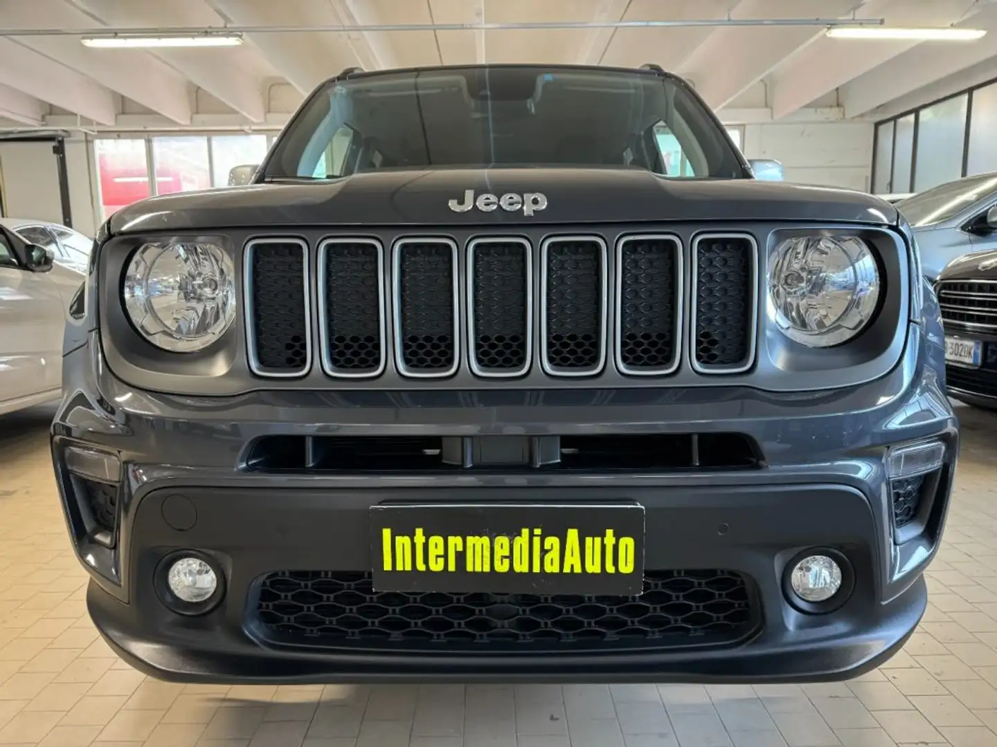 Jeep Renegade 1.5 T4 MHEV DCT Unico Prop. Grigio - 2