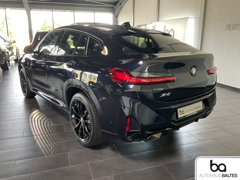 BMW X4 X4 xDrive20d M Sport 20"/Pano/Driv/Park/ACC/AHK — photo 4