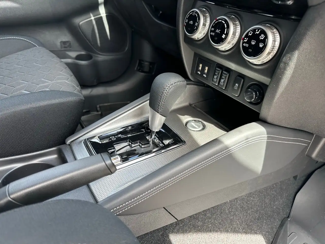 Mitsubishi RVR снимка Mitsubishi RVR